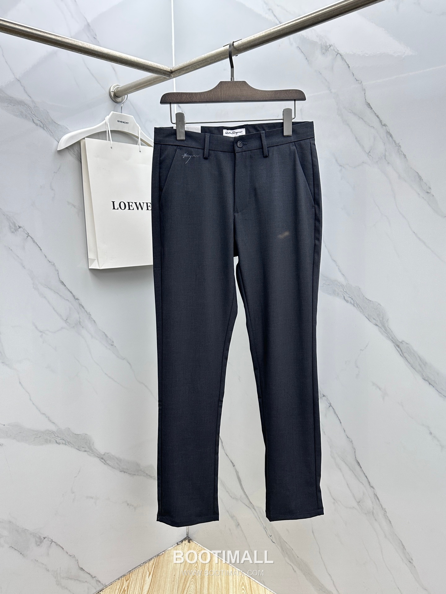 Ferragamo Tailored Cotton Blend Trousers Black 페라가모 테일러드 코튼 블렌드 트라우저 블랙 2