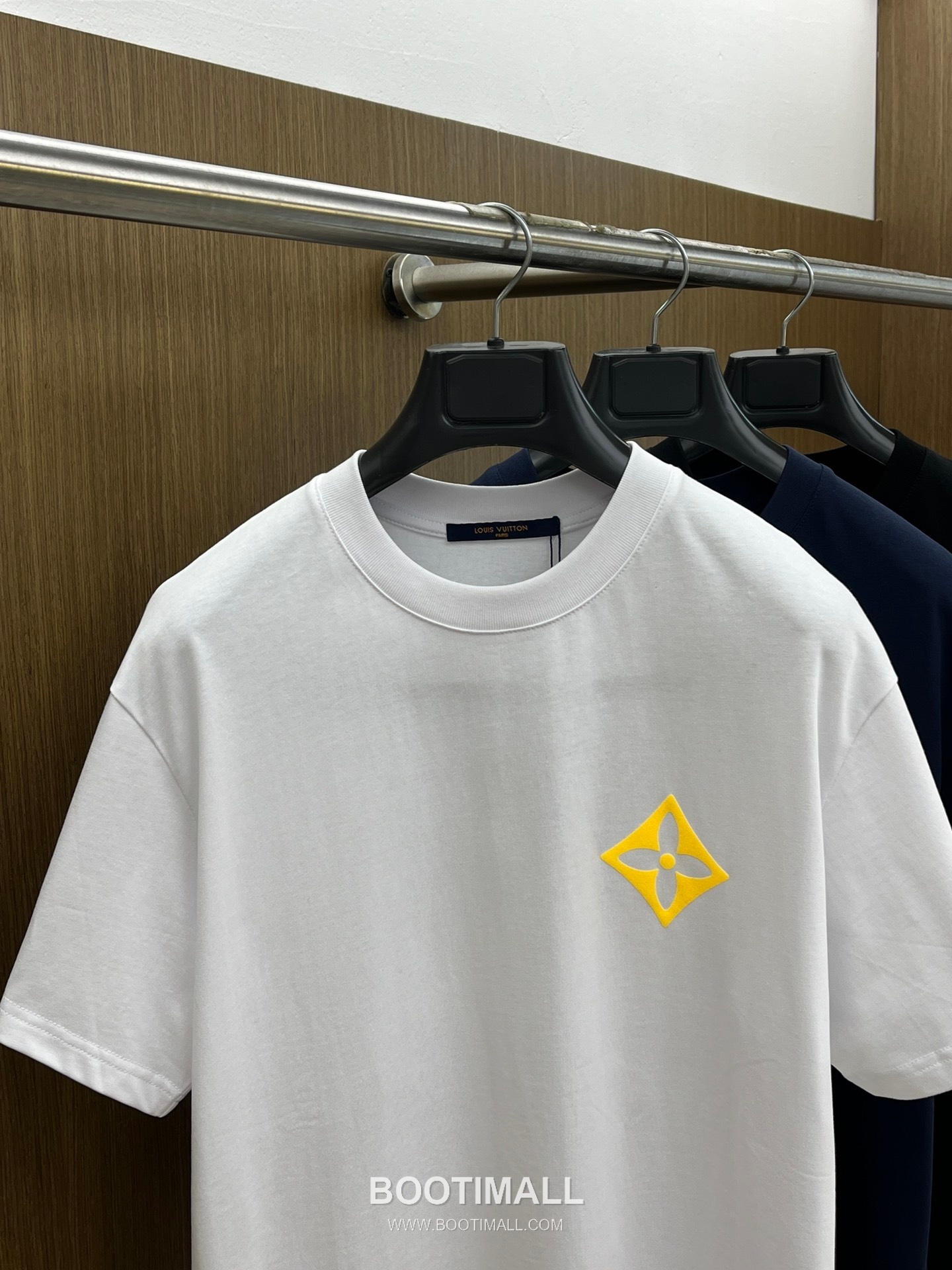 Louis Vuitton Logo Print Cotton Round Neck Short Sleeve T-Shirt 루이비통 로고 프린트 코튼 라운드넥 반팔 티셔츠 2