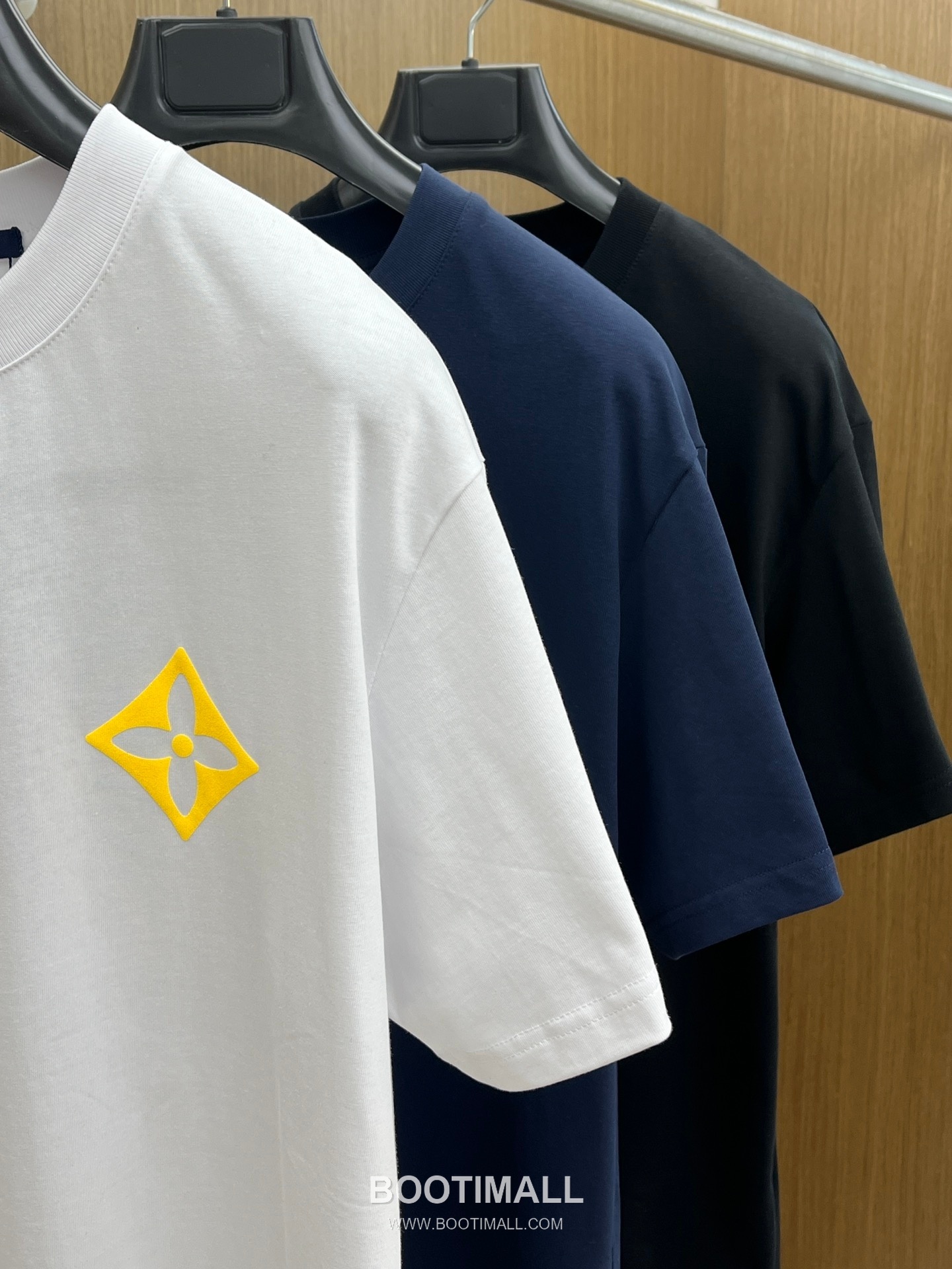 Louis Vuitton Logo Print Cotton Round Neck Short Sleeve T-Shirt 루이비통 로고 프린트 코튼 라운드넥 반팔 티셔츠 3