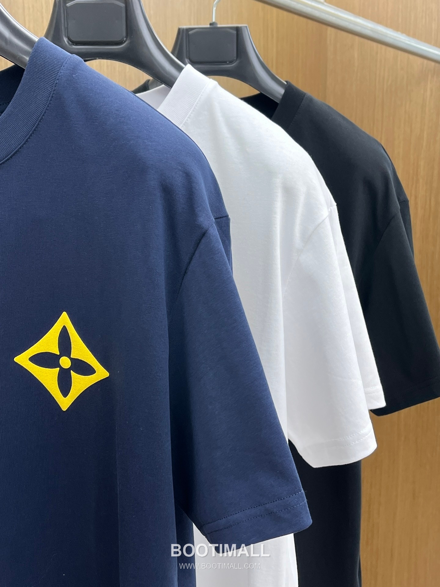 Louis Vuitton Logo Print Cotton Round Neck Short Sleeve T-Shirt 루이비통 로고 프린트 코튼 라운드넥 반팔 티셔츠 3