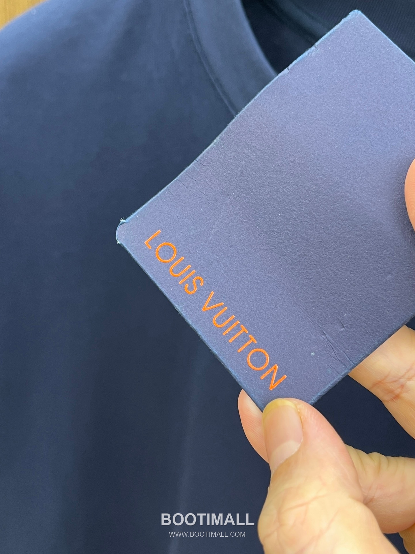 Louis Vuitton Logo Print Cotton Round Neck Short Sleeve T-Shirt 루이비통 로고 프린트 코튼 라운드넥 반팔 티셔츠 4