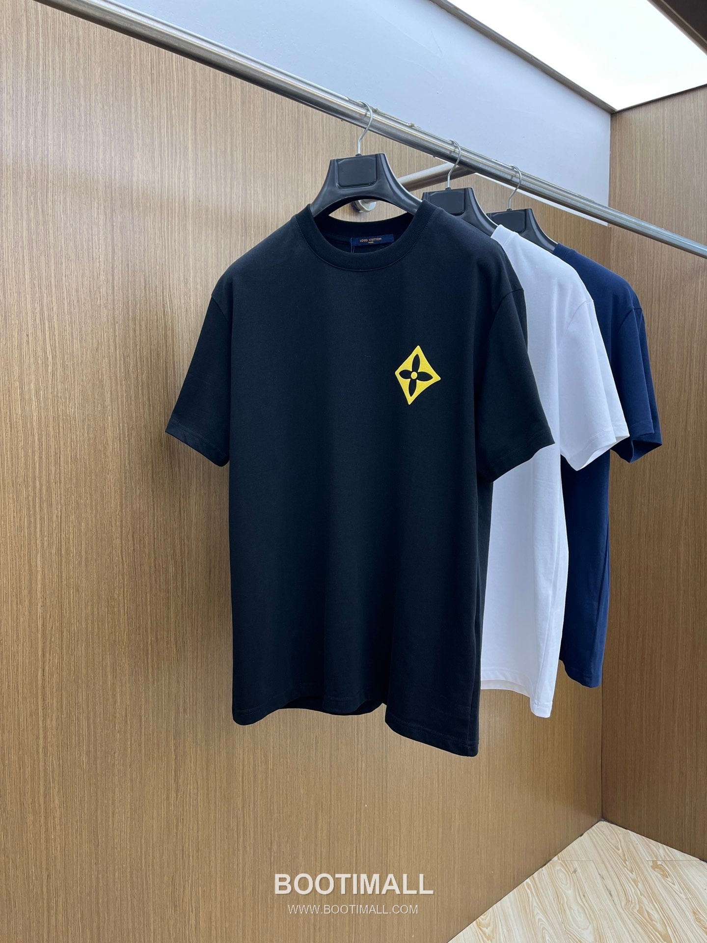 Louis Vuitton Logo Print Cotton T-Shirt 루이비통 로고 프린트 코튼 티셔츠 1