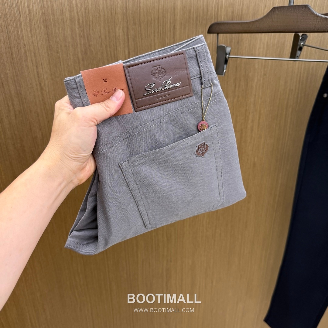 Prada LP Tailored Wool Trousers Black 프라다 LP 테일러드 울 트라우저 블랙 1