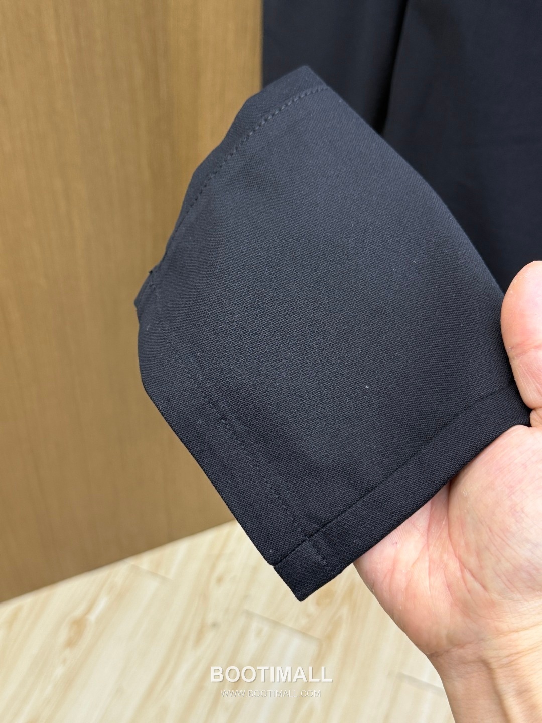 Prada 2026 Early Spring Casual Wool Trousers Black 프라다 2026 얼리 스프링 캐주얼 울 트라우저 블랙 7