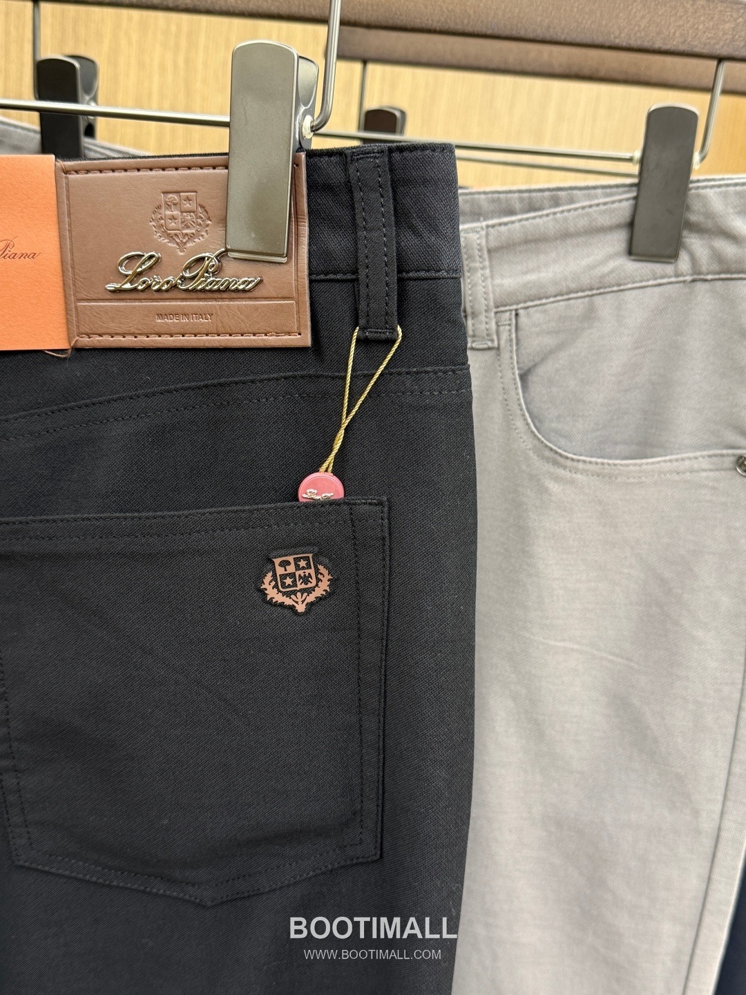 Prada 2026 Early Spring Casual Wool Trousers Black 프라다 2026 얼리 스프링 캐주얼 울 트라우저 블랙 9