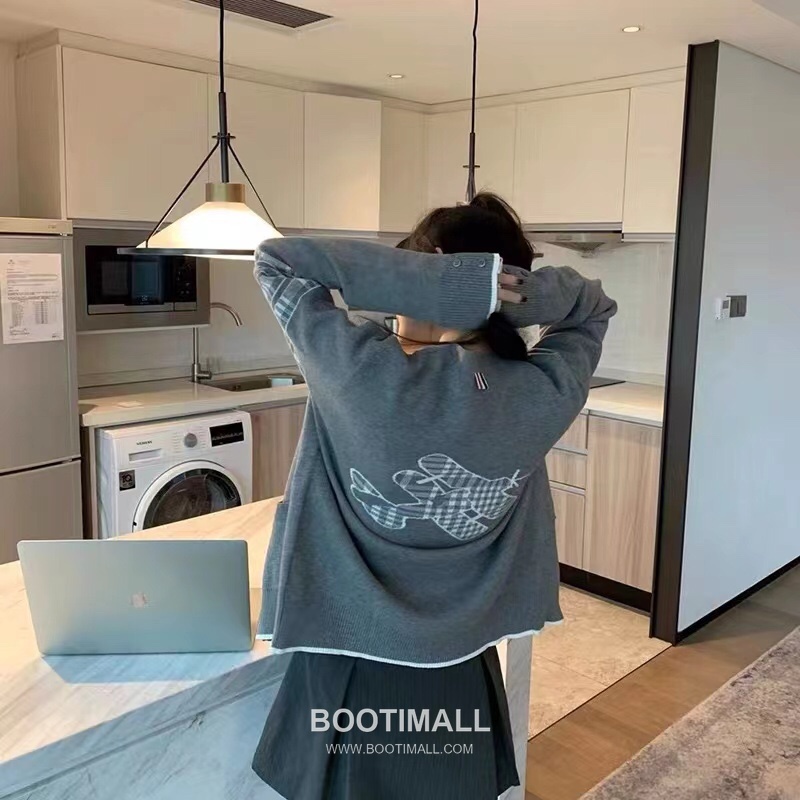 Thom Browne Four Bar Airplane Graphic Wool Knit Cardigan Grey 톰브라운 포 바 비행기 그래픽 울 니트 가디건 그레이 4