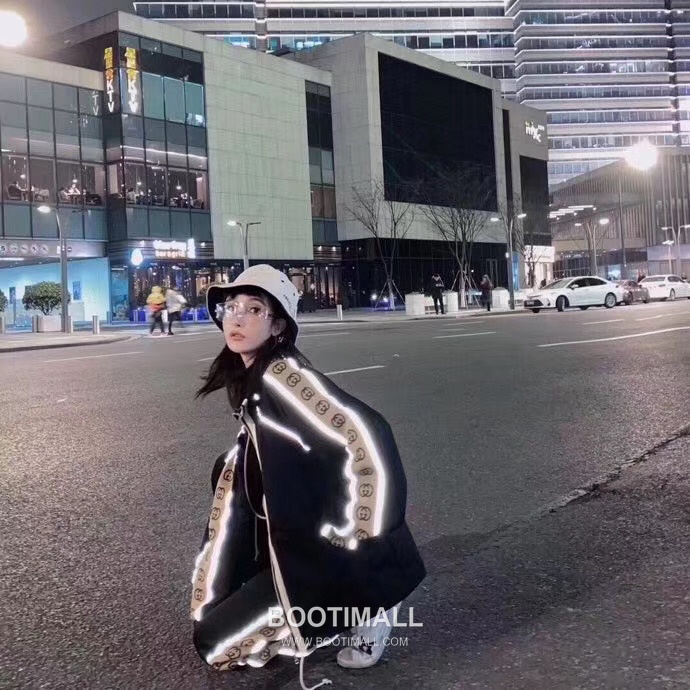 Gucci Side Logo Double G 3M Reflective Stripe Jacket Black 구찌 사이드 로고 더블 G 3M 반사 스트라이프 자켓 블랙 1688 3