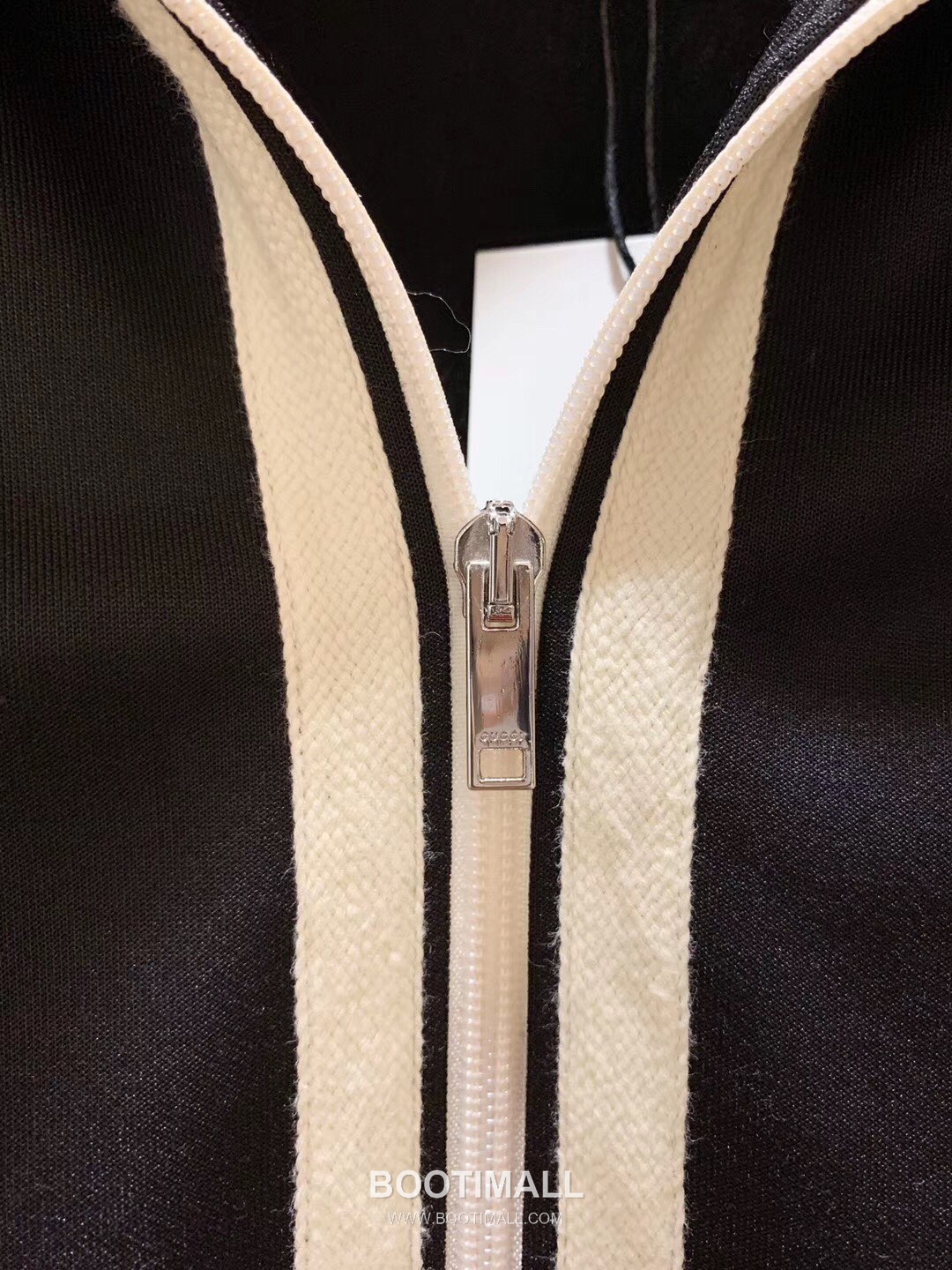 Gucci Side Logo Double G 3M Reflective Stripe Jacket Black 구찌 사이드 로고 더블 G 3M 반사 스트라이프 자켓 블랙 1688 15