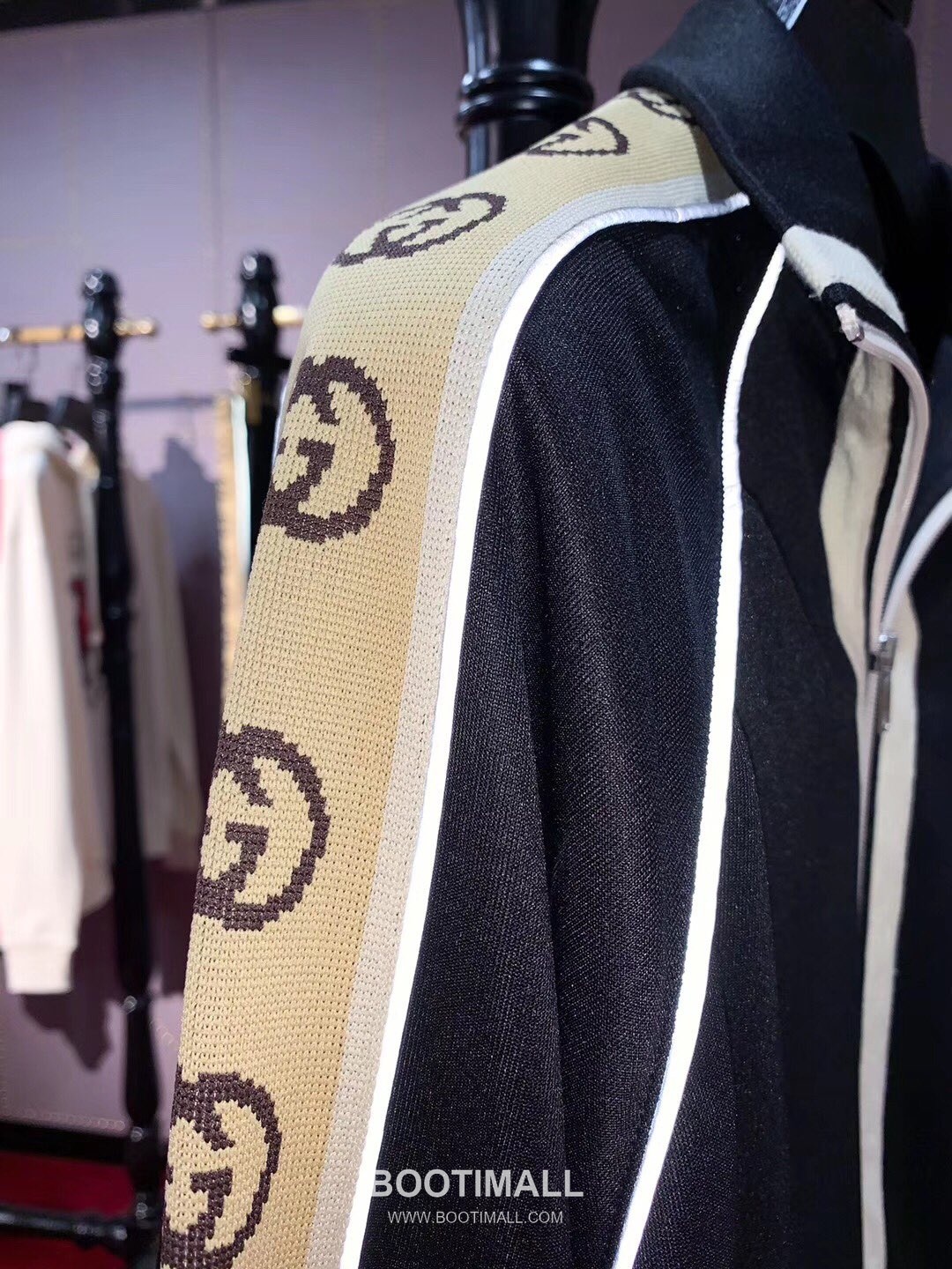 Gucci Side Logo Double G 3M Reflective Stripe Jacket Black 구찌 사이드 로고 더블 G 3M 반사 스트라이프 자켓 블랙 1688 16