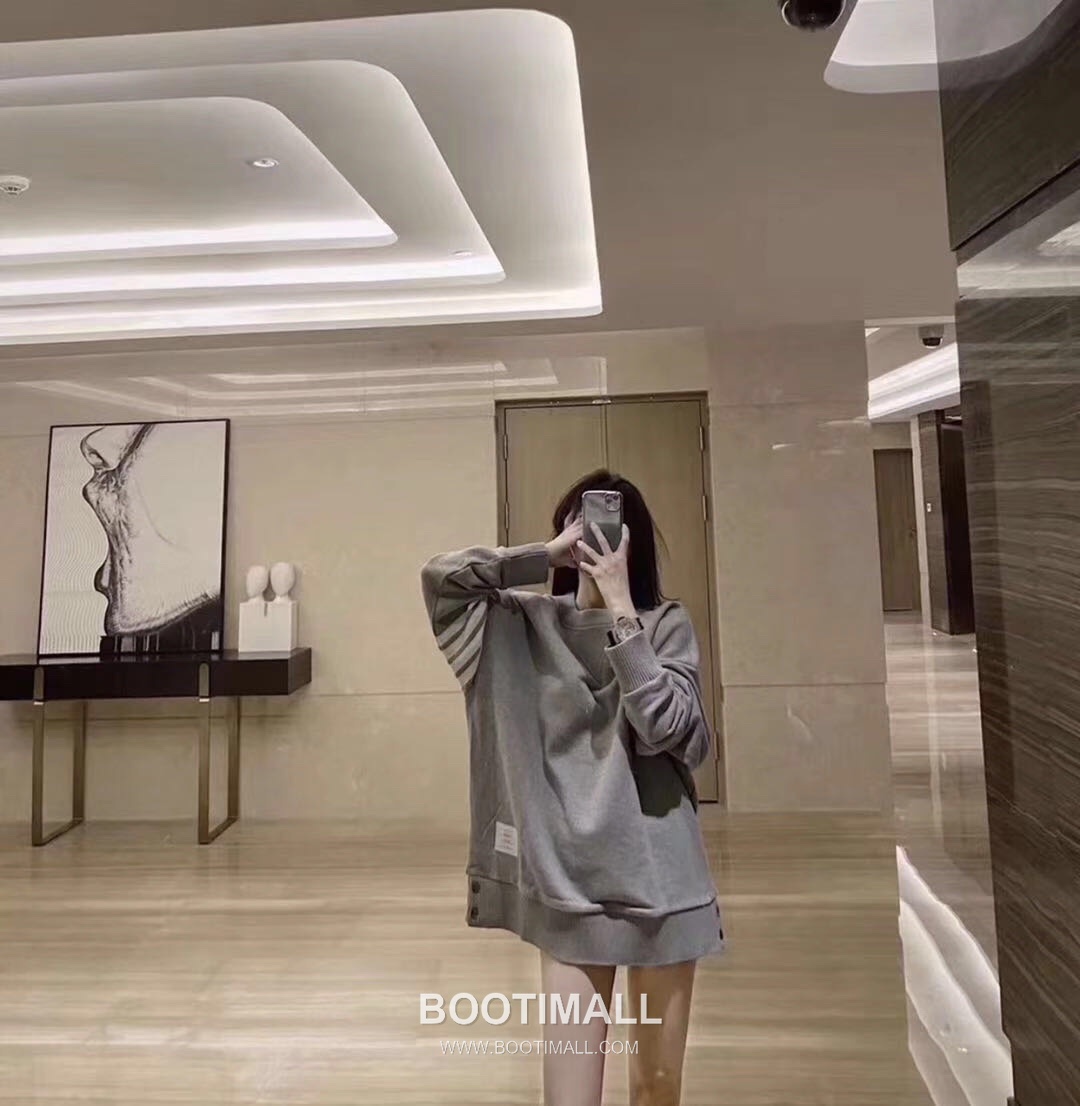 Thom Browne Classic Stripe Knit Crewneck Sweatshirt Navy 톰브라운 클래식 스트라이프 니트 크루넥 스웨트셔츠 네이비 TB55 5