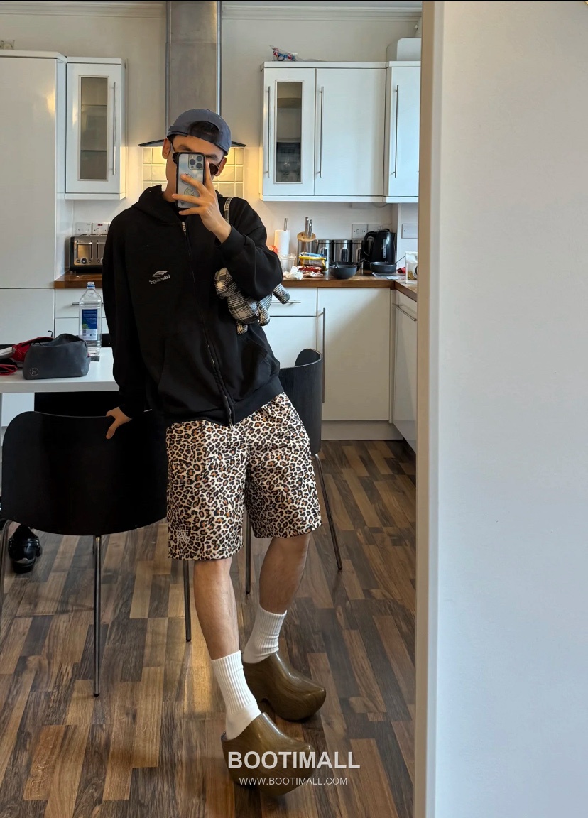 Balenciaga Embroidered Logo Washed Cotton Zip Hooded Sweatshirt Black 발렌시아가 자수 로고 워시드 코튼 집업 후드 스웨트셔츠 블랙 50076 5