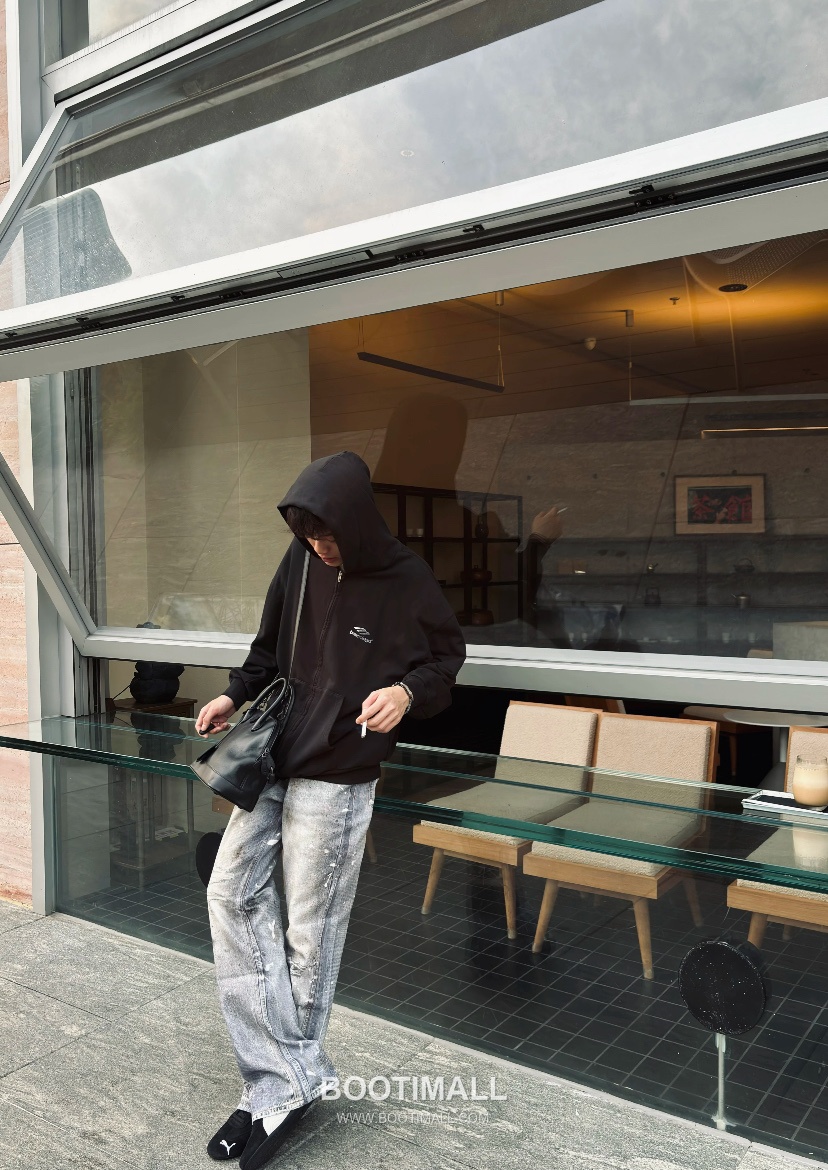 Balenciaga Embroidered Logo Washed Cotton Zip Hooded Sweatshirt Black 발렌시아가 자수 로고 워시드 코튼 집업 후드 스웨트셔츠 블랙 50076 6