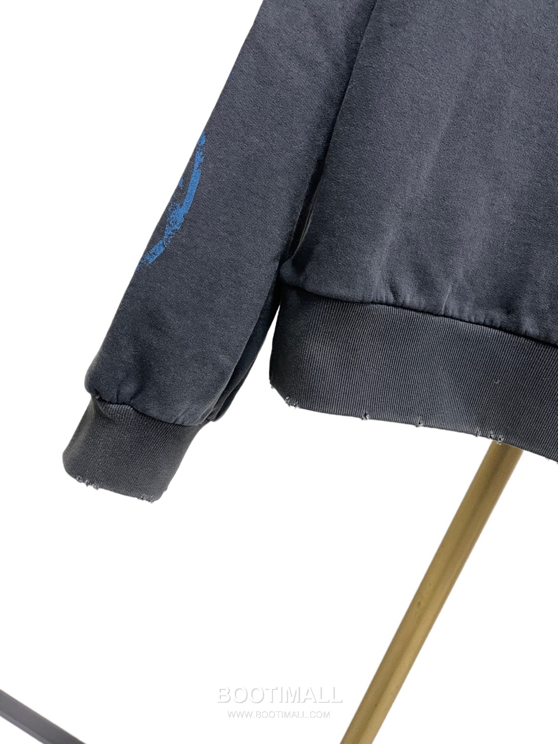 Balenciaga Surf Logo Washed Crewneck Sweatshirt Grey 발렌시아가 서프 로고 워싱 크루넥 스웨트셔츠 그레이 1512 16