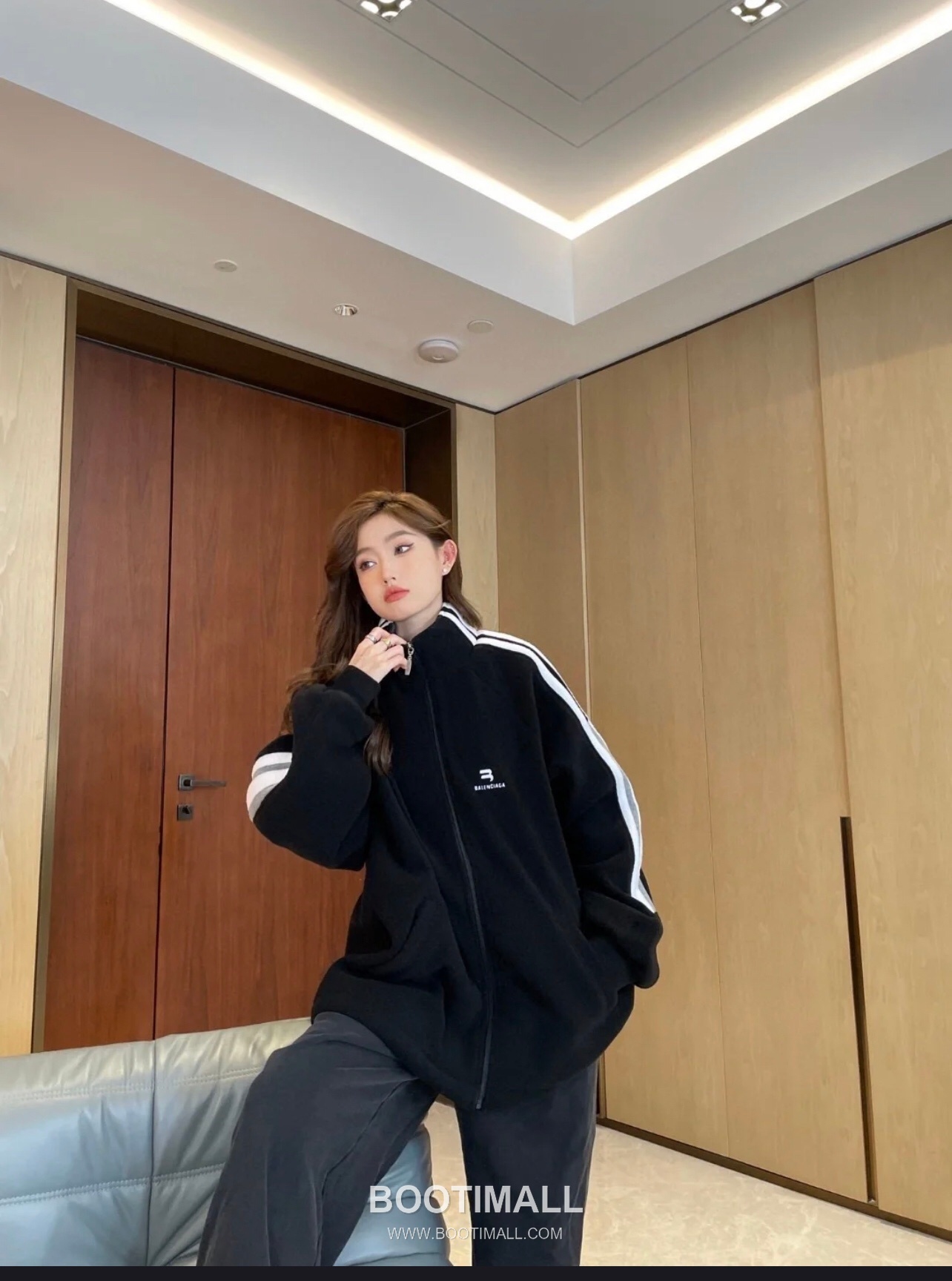 Balenciaga Double Hook Embroidery Stripe Fleece Zip-Up Jacket Black White 발렌시아가 더블 후크 자수 스트라이프 플리스 집업 자켓 블랙 화이트 2657 2