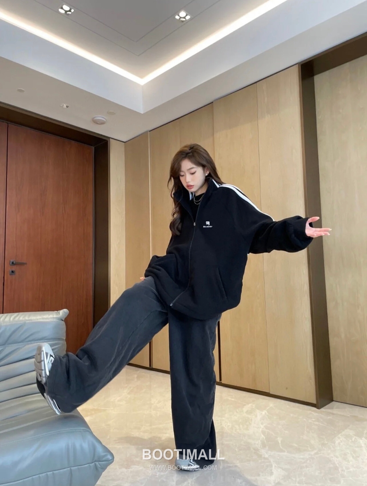 Balenciaga Double Hook Embroidery Stripe Fleece Zip-Up Jacket Black White 발렌시아가 더블 후크 자수 스트라이프 플리스 집업 자켓 블랙 화이트 2657 6