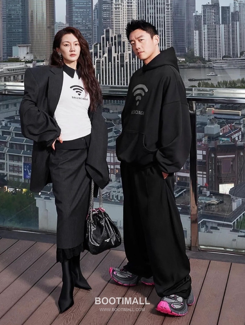 Balenciaga Wifi Heart Print Hooded Sweatshirt Grey 발렌시아가 와이파이 하트 프린트 후드 스웨트셔츠 그레이 22051 3