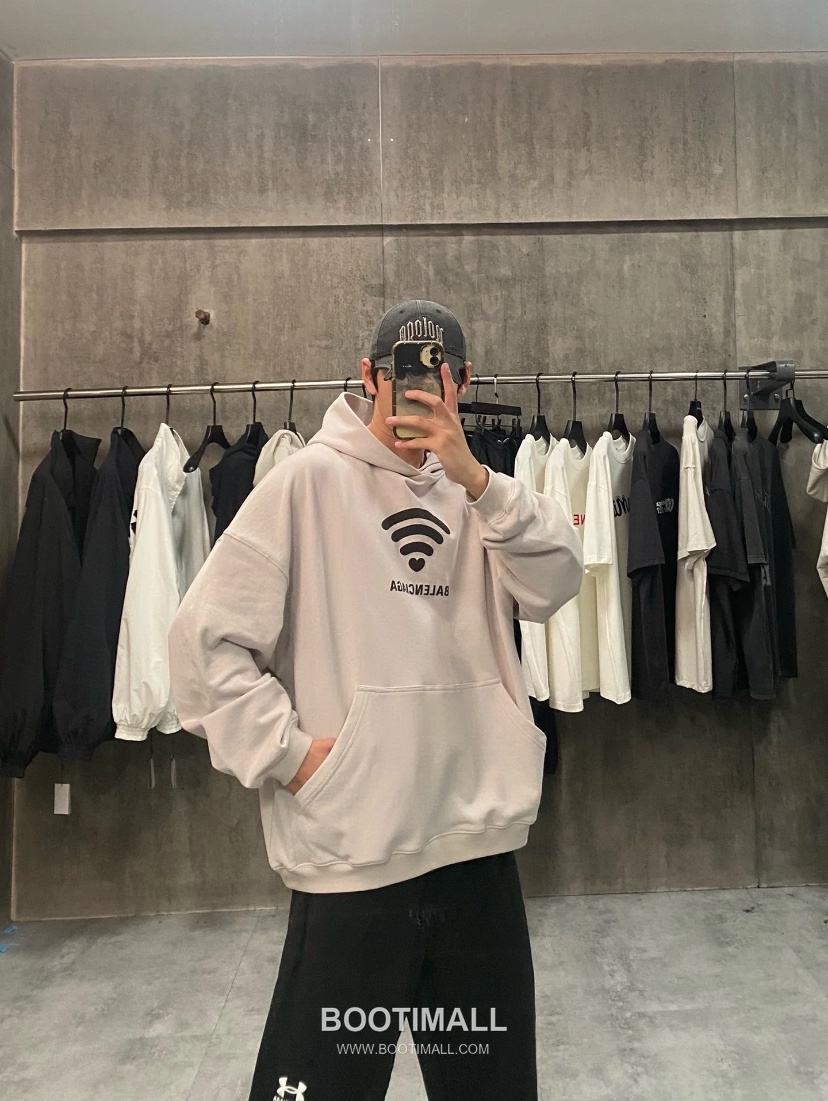 Balenciaga Wifi Heart Print Hooded Sweatshirt Grey 발렌시아가 와이파이 하트 프린트 후드 스웨트셔츠 그레이 22051 5