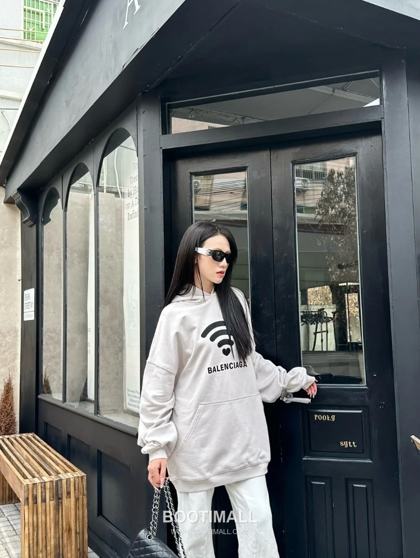 Balenciaga Wifi Heart Print Hooded Sweatshirt Grey 발렌시아가 와이파이 하트 프린트 후드 스웨트셔츠 그레이 22051 8