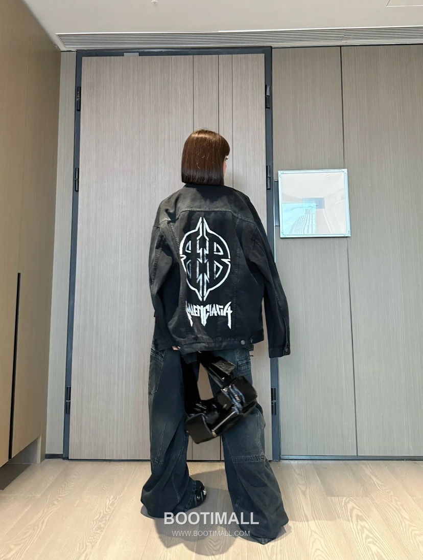 Balenciaga Double B Logo Denim Jacket Black 발렌시아가 더블 B 로고 데님 자켓 블랙 22181 3