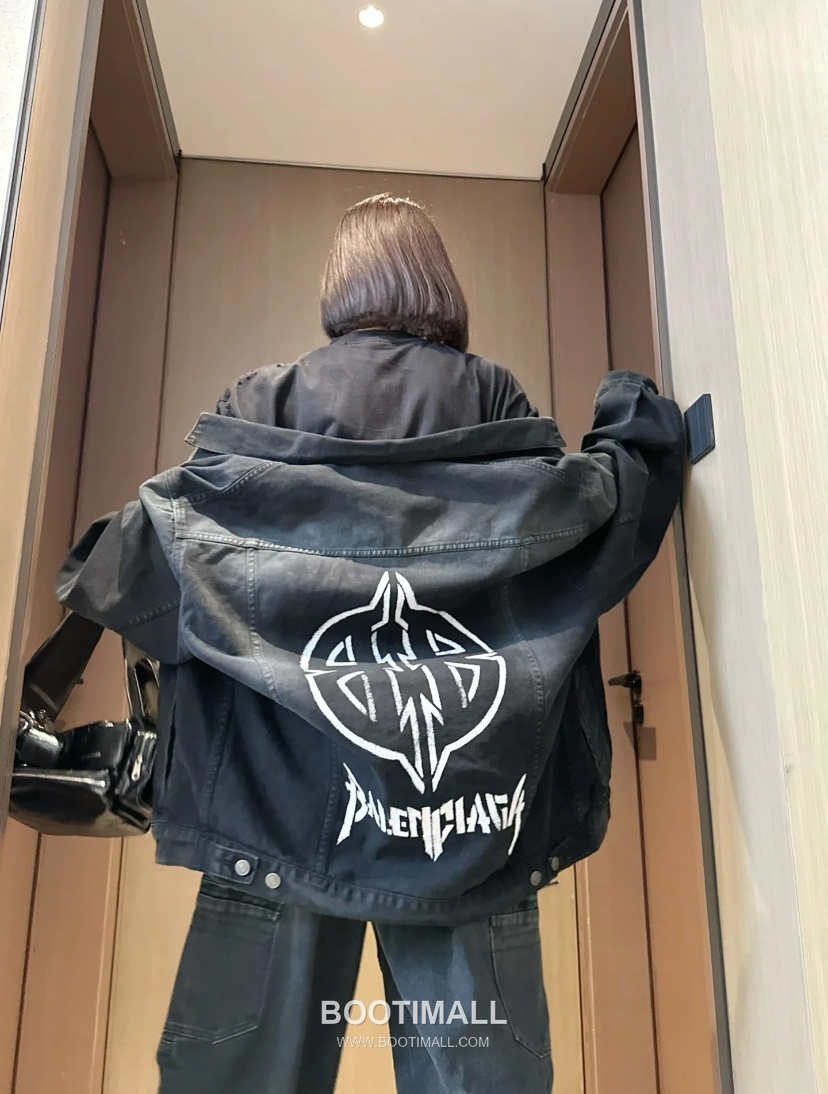 Balenciaga Double B Logo Denim Jacket Black 발렌시아가 더블 B 로고 데님 자켓 블랙 22181 5