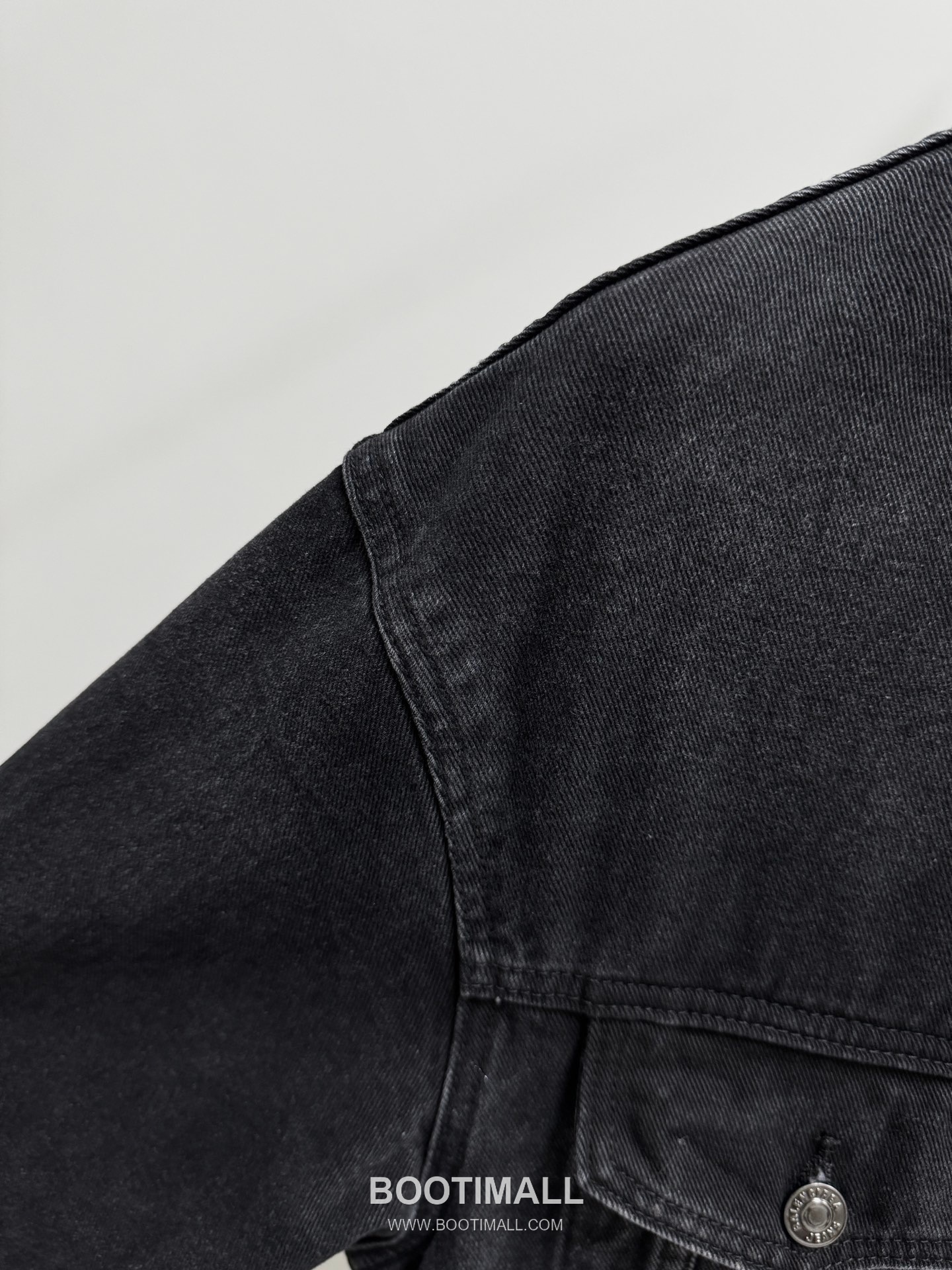 Balenciaga Double B Logo Denim Jacket Black 발렌시아가 더블 B 로고 데님 자켓 블랙 22181 17