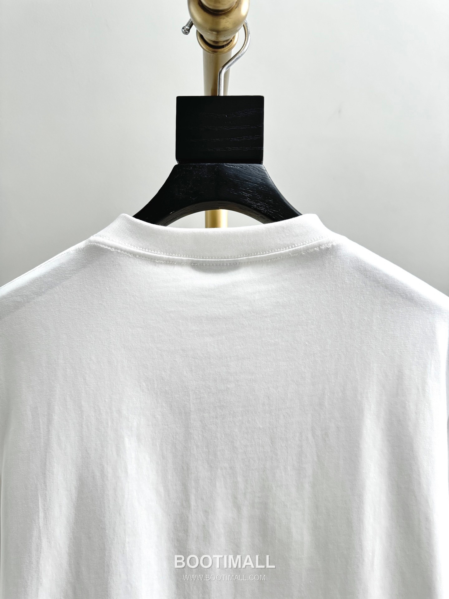 Balenciaga Rainbow Compass Print Cotton T-Shirt White 발렌시아가 레인보우 컴퍼스 프린트 코튼 티셔츠 화이트 31067 20