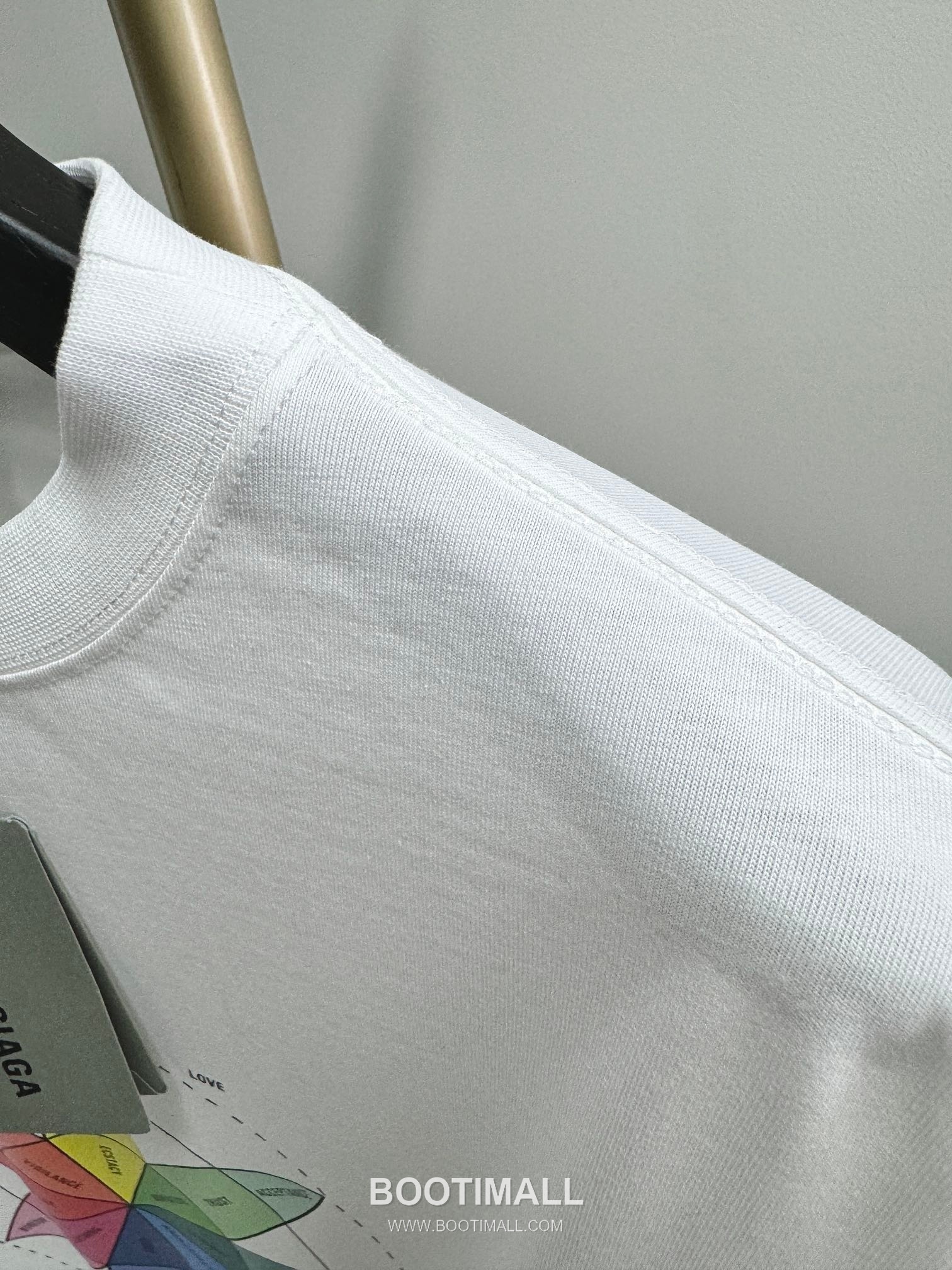 Balenciaga Rainbow Compass Print Cotton T-Shirt White 발렌시아가 레인보우 컴퍼스 프린트 코튼 티셔츠 화이트 31067 22