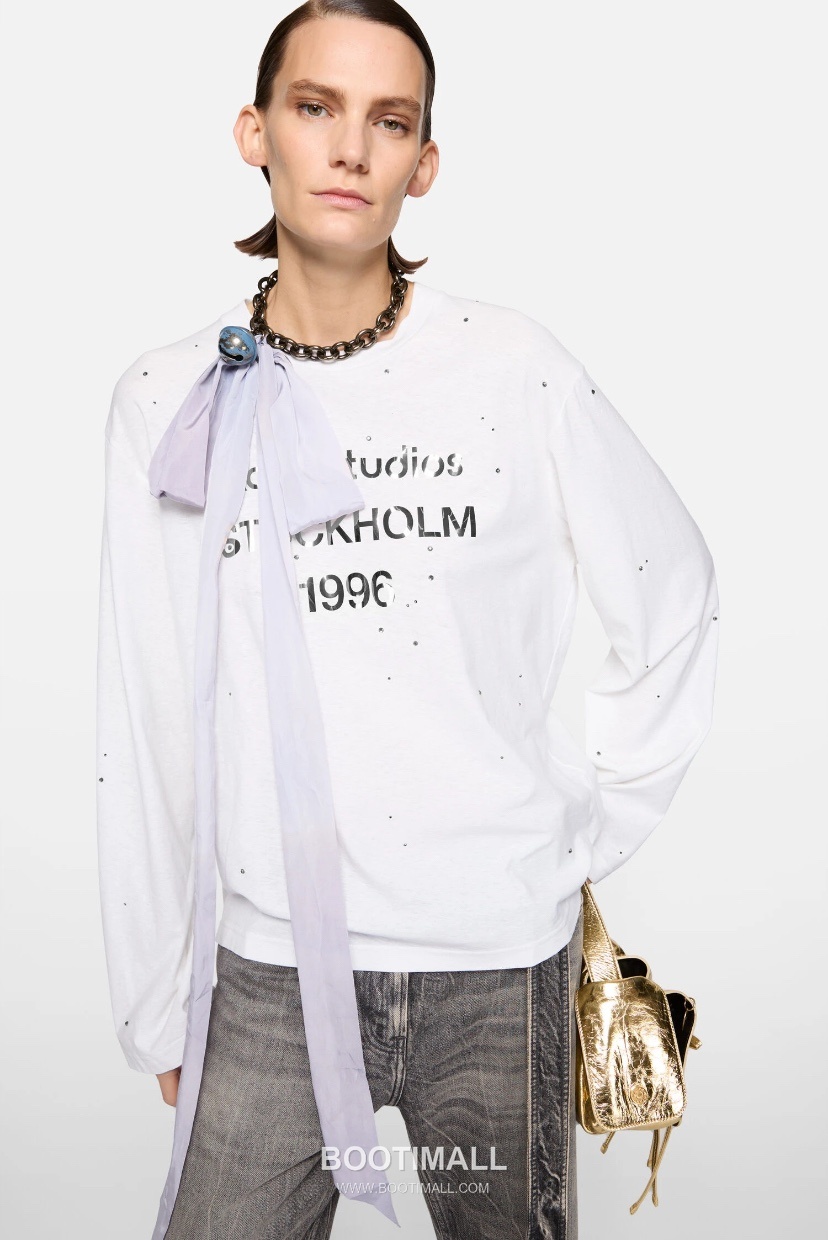 Acne Studios 1996 Letter Shiny Print Long Sleeve T-Shirt White 아크네 스튜디오 1996 레터 샤이니 프린트 롱슬리브 티셔츠 화이트 10029 6