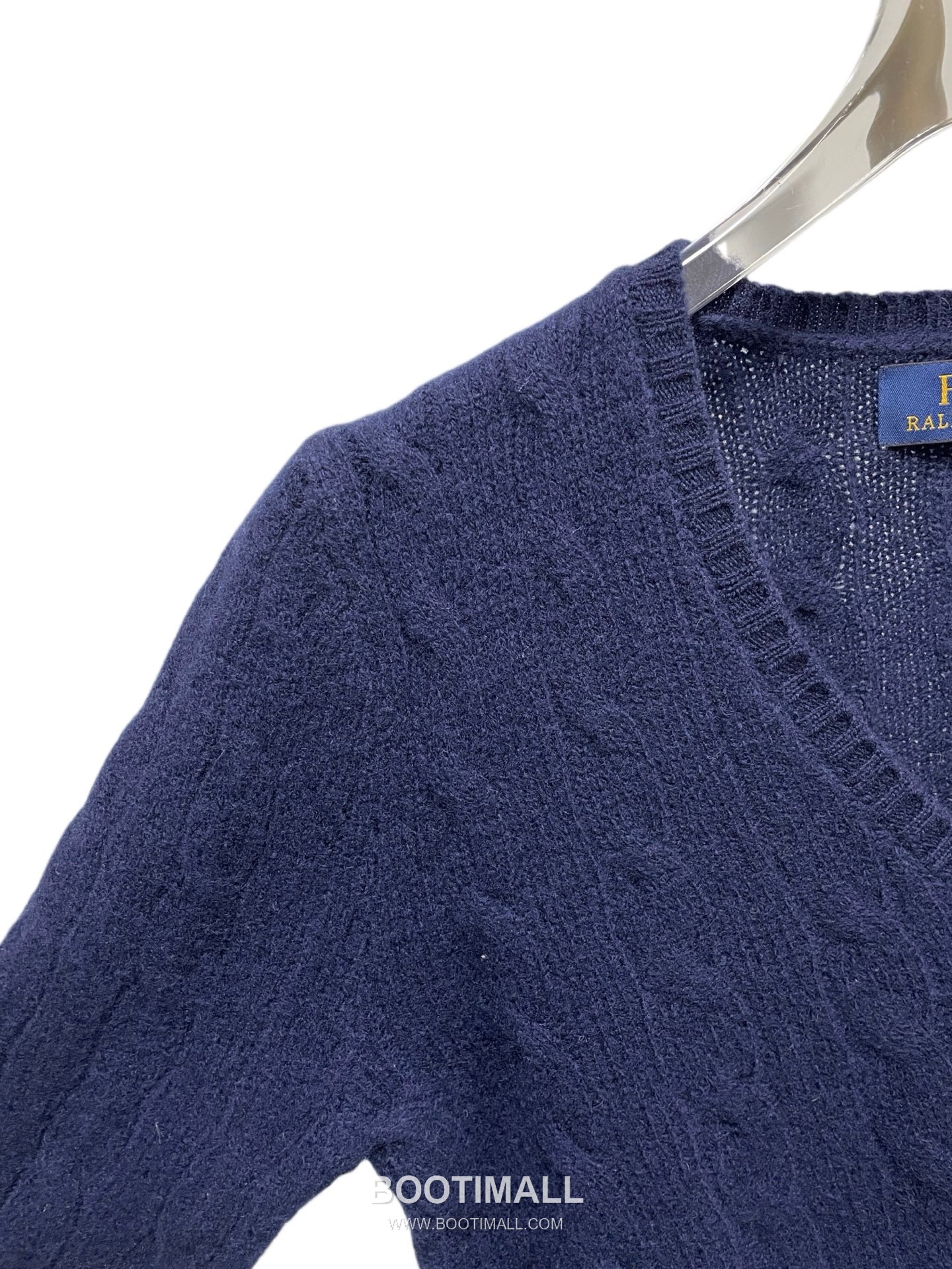 Ralph Lauren Classic Cable Knit V-Neck Wool Sweater Navy 랄프로렌 클래식 케이블 니트 V넥 울 스웨터 네이비 31179 14