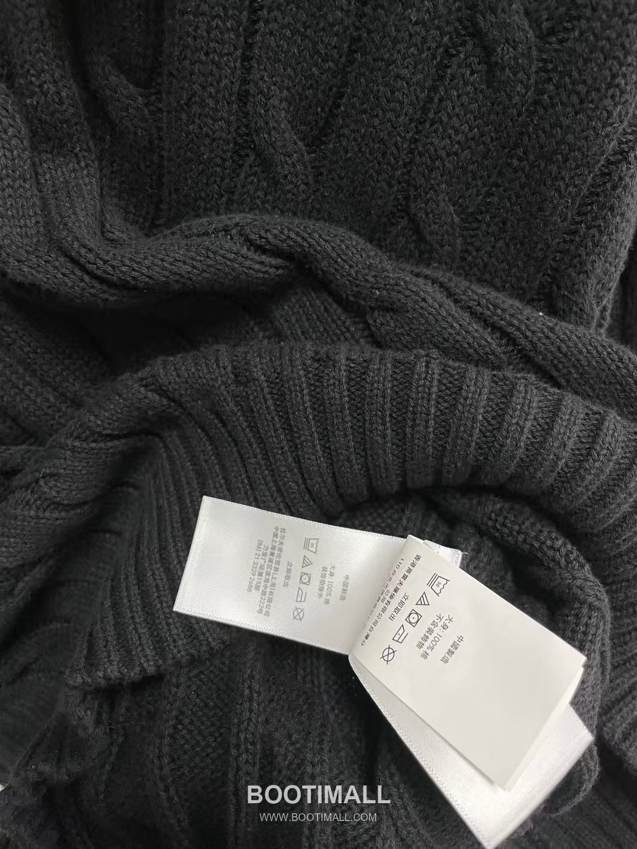 Ralph Lauren Cable Knit Cotton V-Neck Sweater Black 랄프로렌 케이블 니트 코튼 브이넥 스웨터 블랙 31139 17