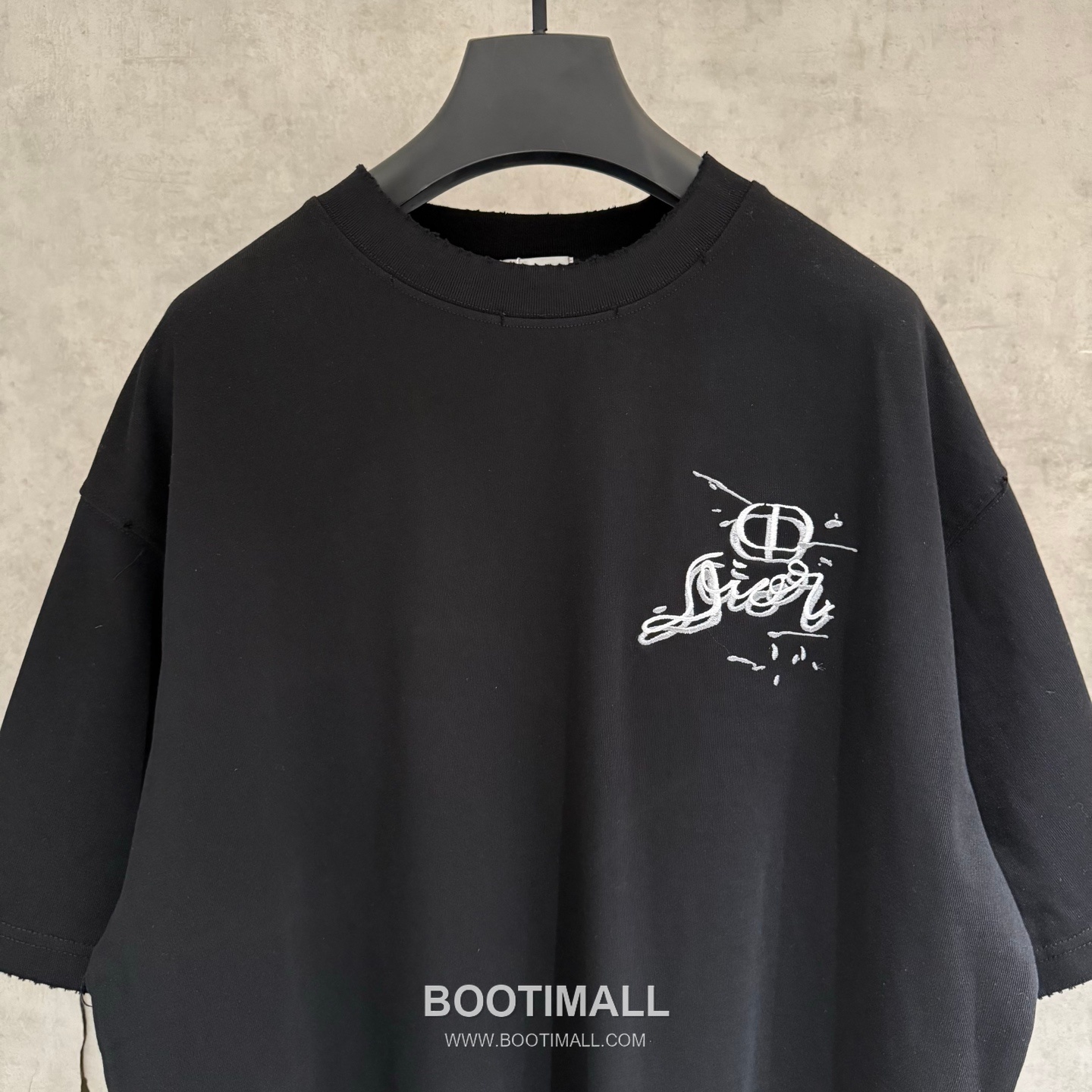 Dior Embroidered Logo Cotton Short Sleeve T-Shirt Black White 디올 엠브로이더드 로고 코튼 반소매 티셔츠 블랙 화이트 6