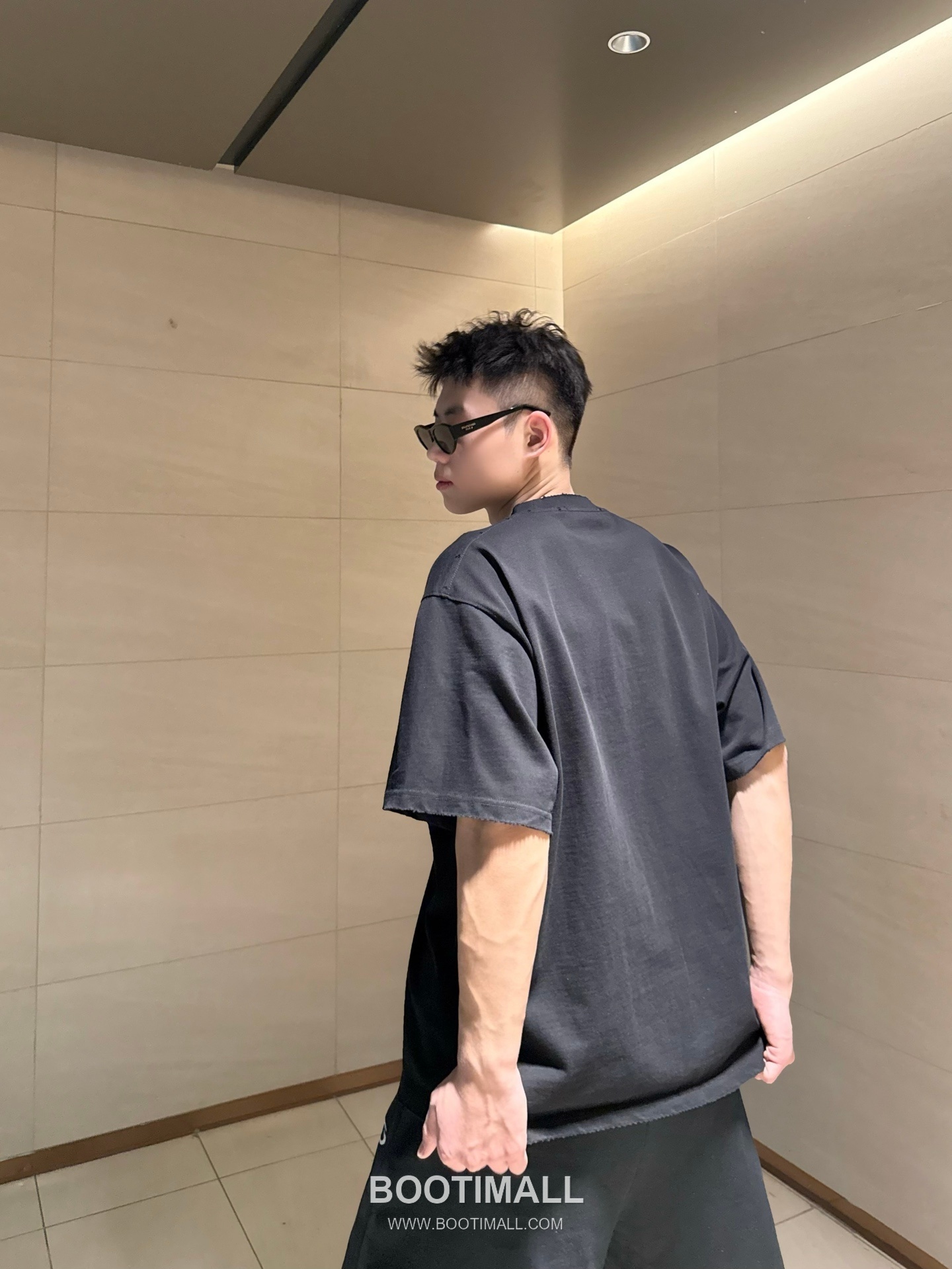 Maison Margiela MM6 Logo Embroidered Heavy Cotton T-Shirt Black 메종 마르지엘라 MM6 로고 자수 헤비 코튼 티셔츠 블랙 3