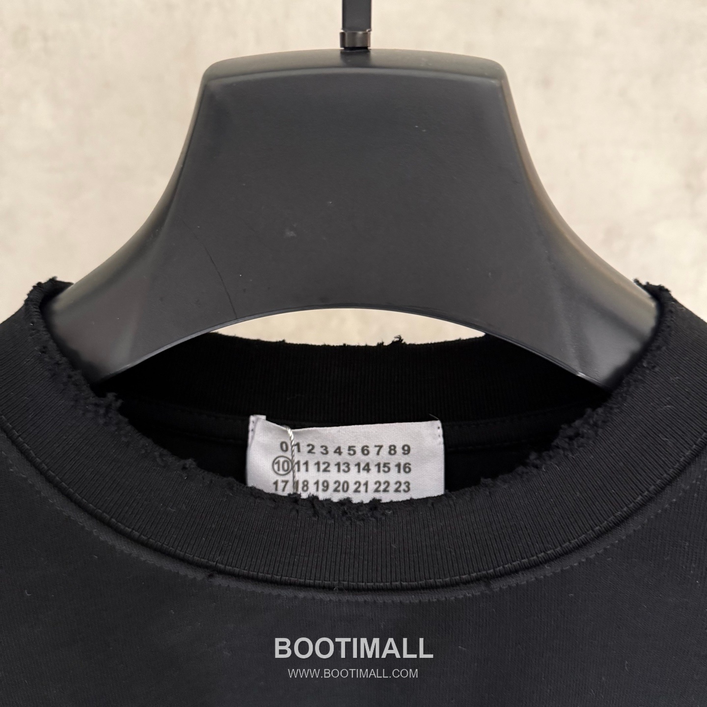 Maison Margiela MM6 Logo Embroidered Heavy Cotton T-Shirt Black 메종 마르지엘라 MM6 로고 자수 헤비 코튼 티셔츠 블랙 8