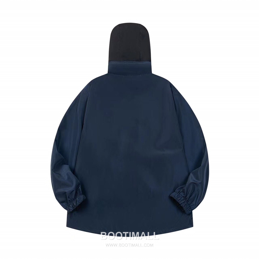 Prada Triangle Logo Nylon Reversible Hooded Jacket 프라다 트라이앵글 로고 나일론 리버서블 후드 자켓 2