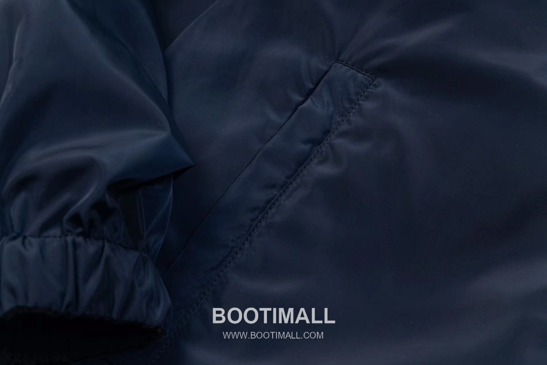 Prada Triangle Logo Nylon Reversible Hooded Jacket 프라다 트라이앵글 로고 나일론 리버서블 후드 자켓 6