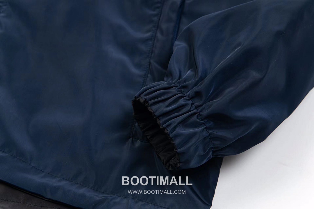 Prada Triangle Logo Nylon Reversible Hooded Jacket 프라다 트라이앵글 로고 나일론 리버서블 후드 자켓 8