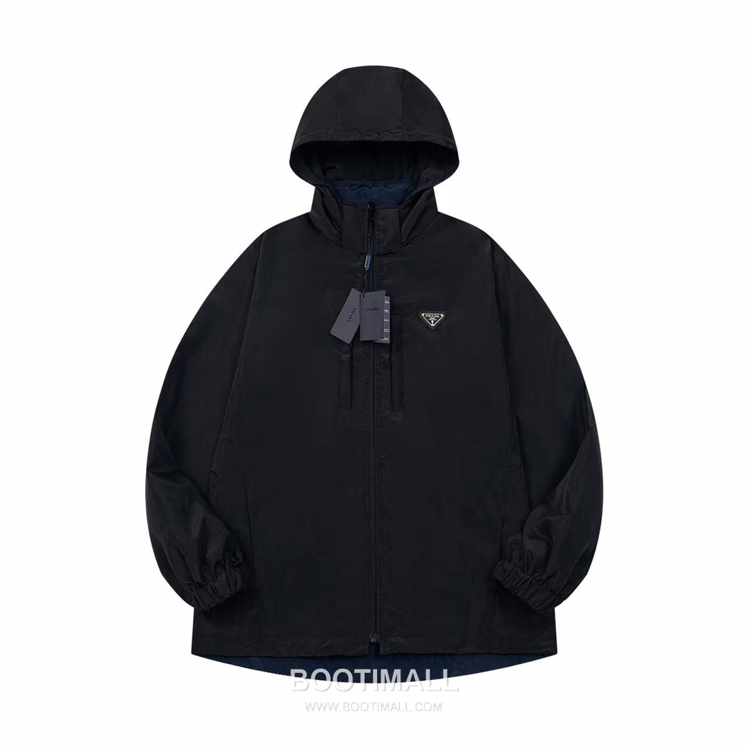 Prada Triangle Logo Nylon Reversible Hooded Jacket 프라다 트라이앵글 로고 나일론 리버서블 후드 자켓 1