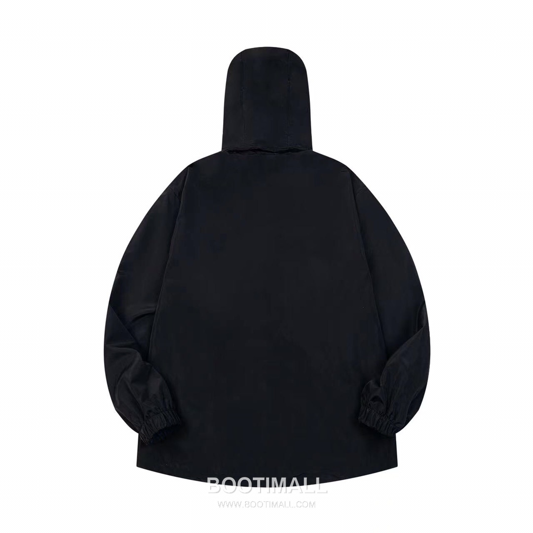 Prada Triangle Logo Nylon Reversible Hooded Jacket 프라다 트라이앵글 로고 나일론 리버서블 후드 자켓 2