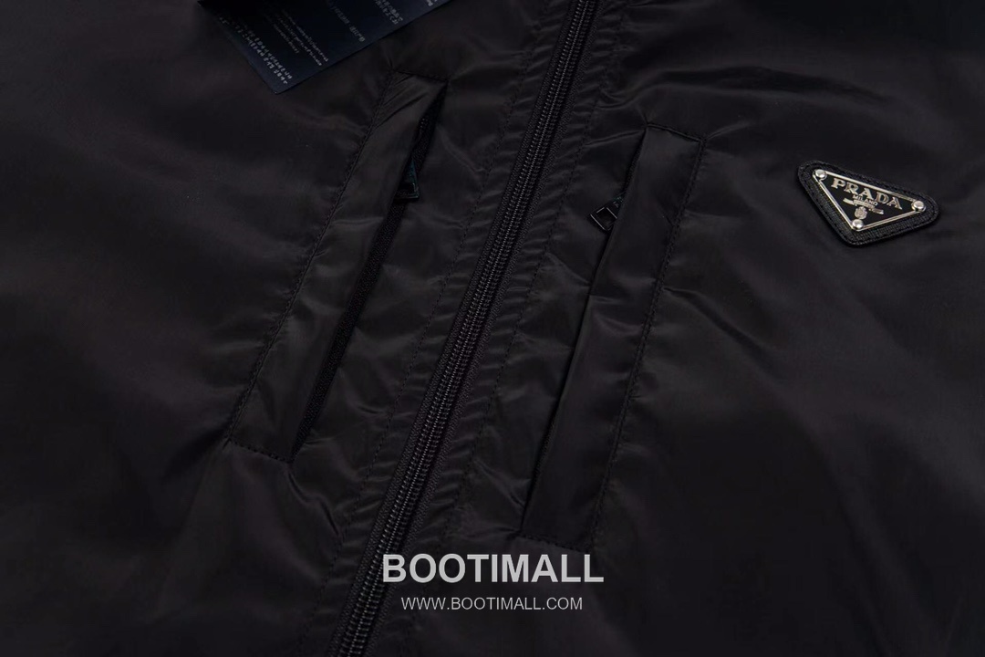 Prada Triangle Logo Nylon Reversible Hooded Jacket 프라다 트라이앵글 로고 나일론 리버서블 후드 자켓 7