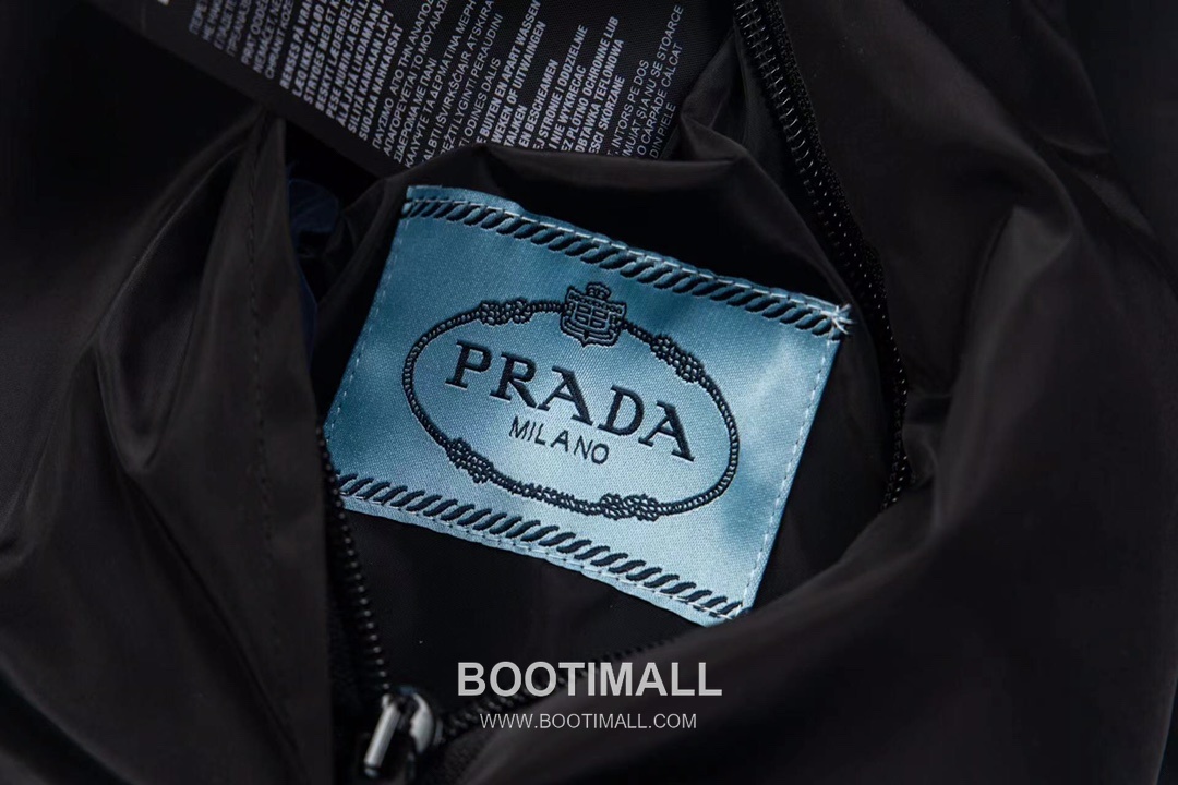 Prada Triangle Logo Nylon Reversible Hooded Jacket 프라다 트라이앵글 로고 나일론 리버서블 후드 자켓 9