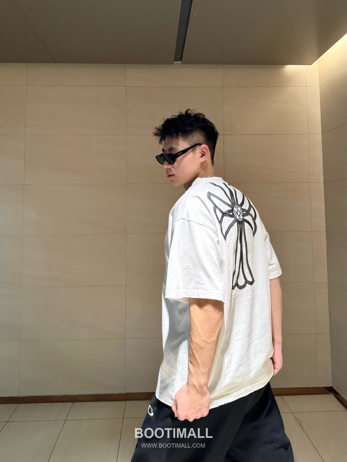 Chrome Hearts Embroidered Heavy Cotton T-Shirt Black White 크롬하츠 자수 헤비 코튼 티셔츠 블랙 화이트 2