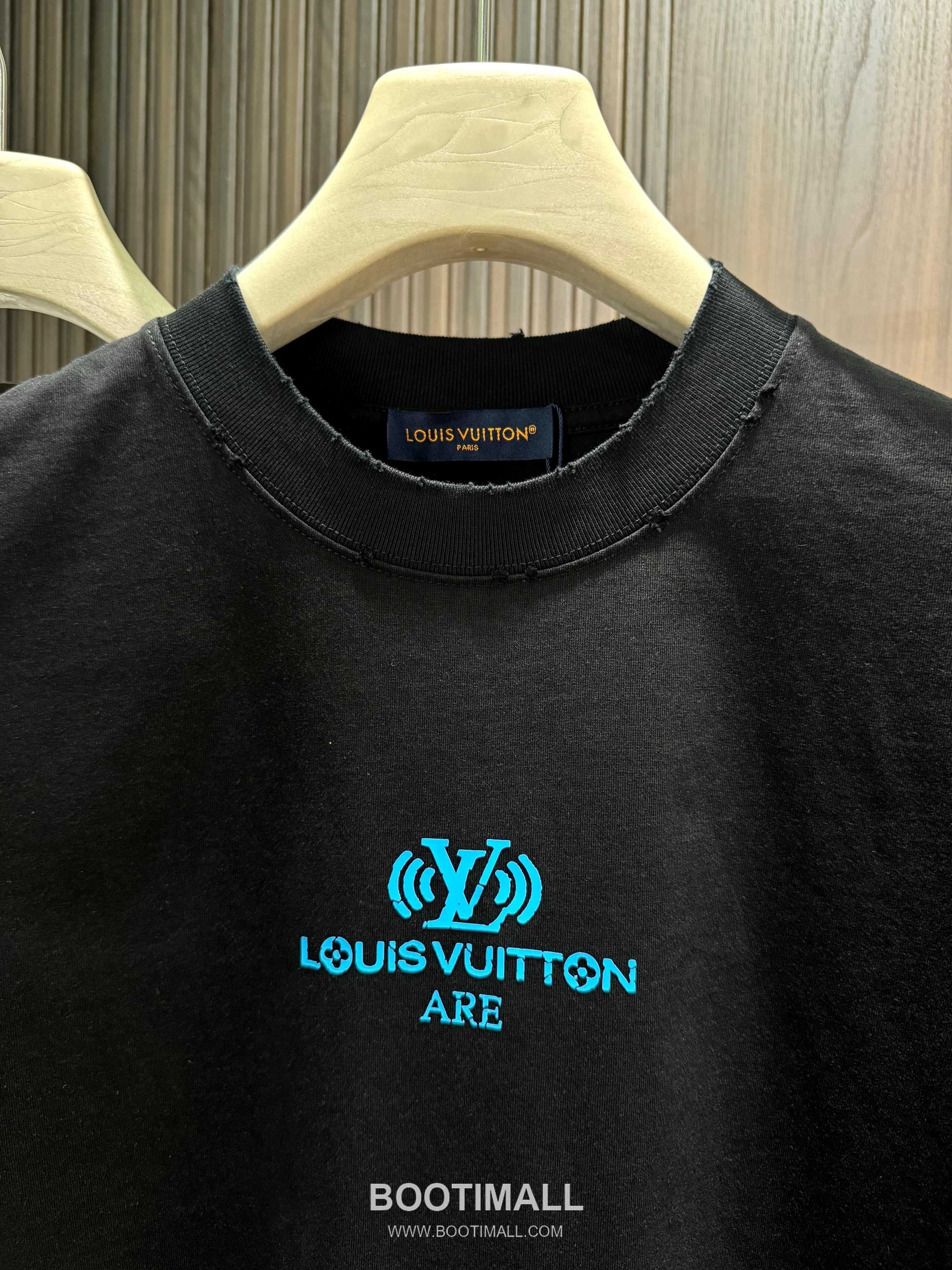 Louis Vuitton 2026 SS Logo 3D Cotton Short Sleeve T-Shirt 루이비통 2026 SS 로고 3D 코튼 반팔 티셔츠 6