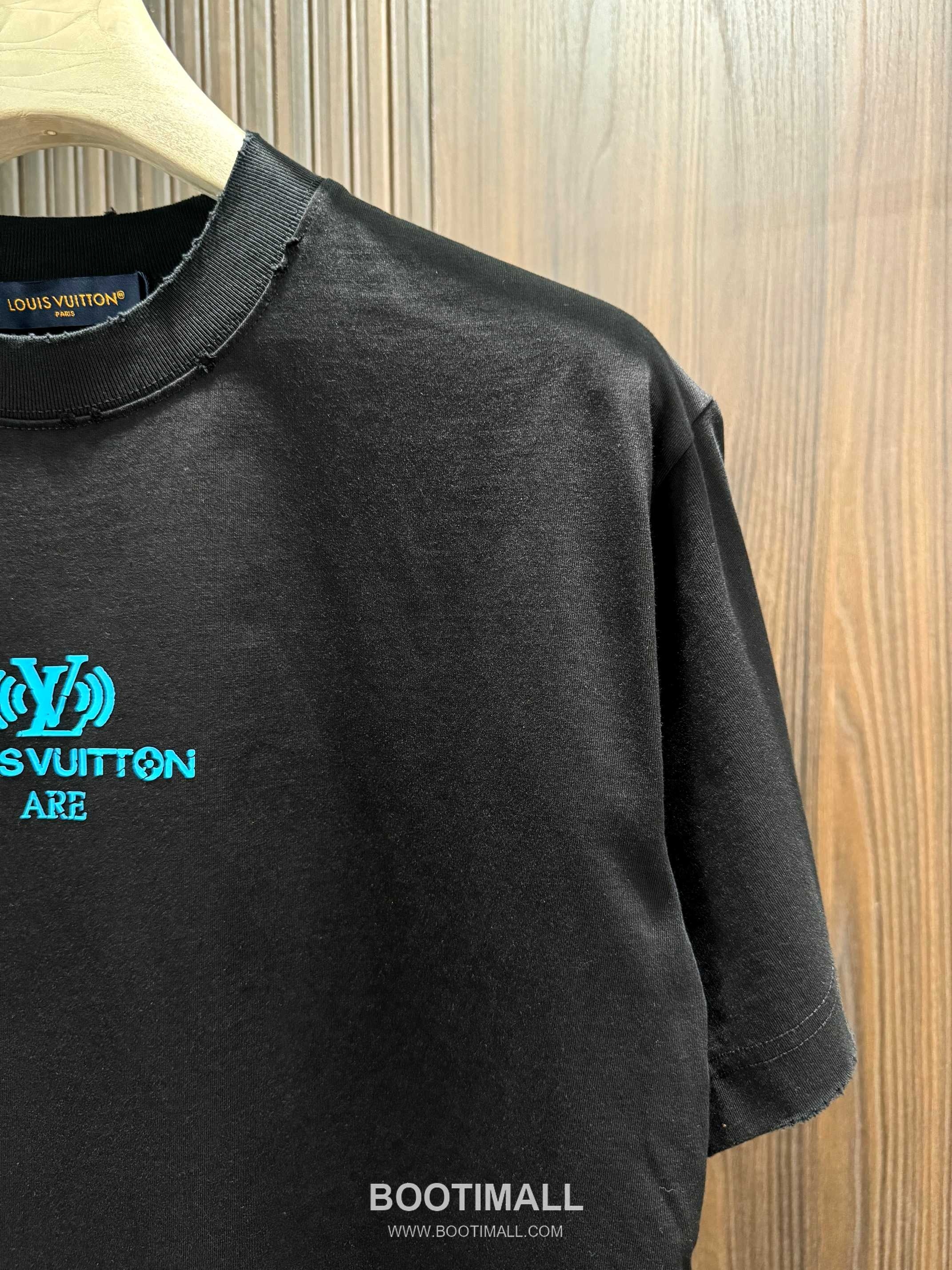 Louis Vuitton 2026 SS Logo 3D Cotton Short Sleeve T-Shirt 루이비통 2026 SS 로고 3D 코튼 반팔 티셔츠 7