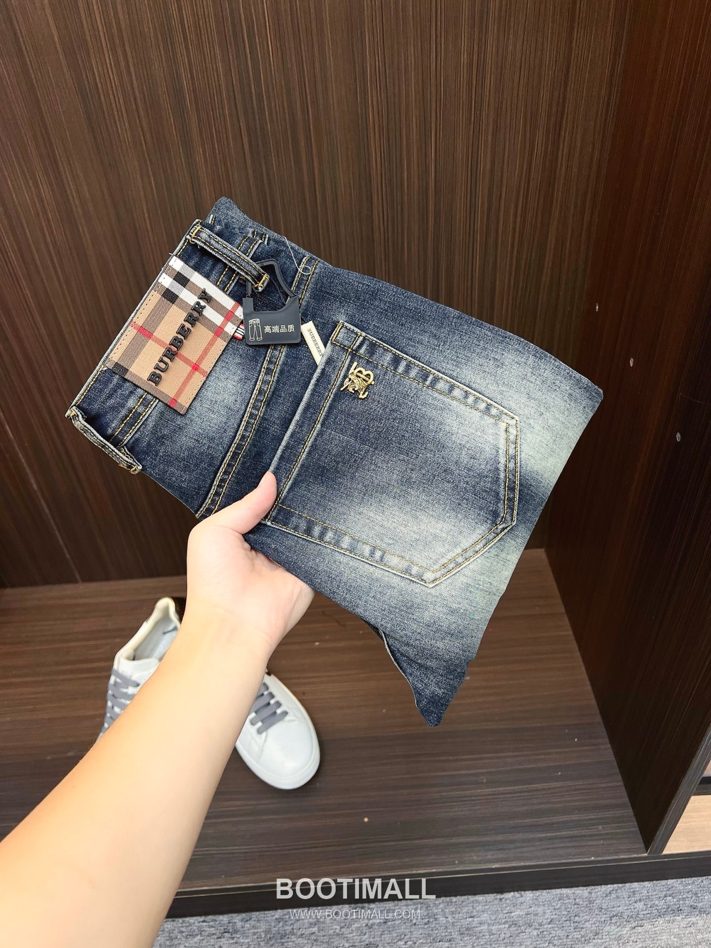 Burberry Selvedge Denim Jeans Indigo Blue 버버리 셀비지 데님 진 인디고 블루 1