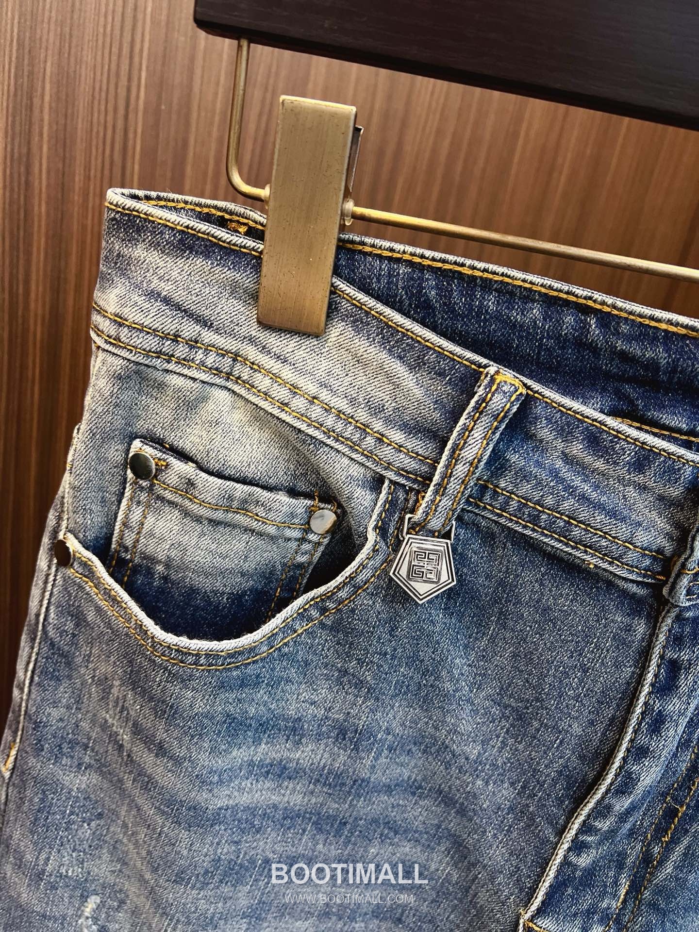 Givenchy Selvedge Denim Straight Jeans Indigo 지방시 셀비지 데님 스트레이트 진 인디고 5