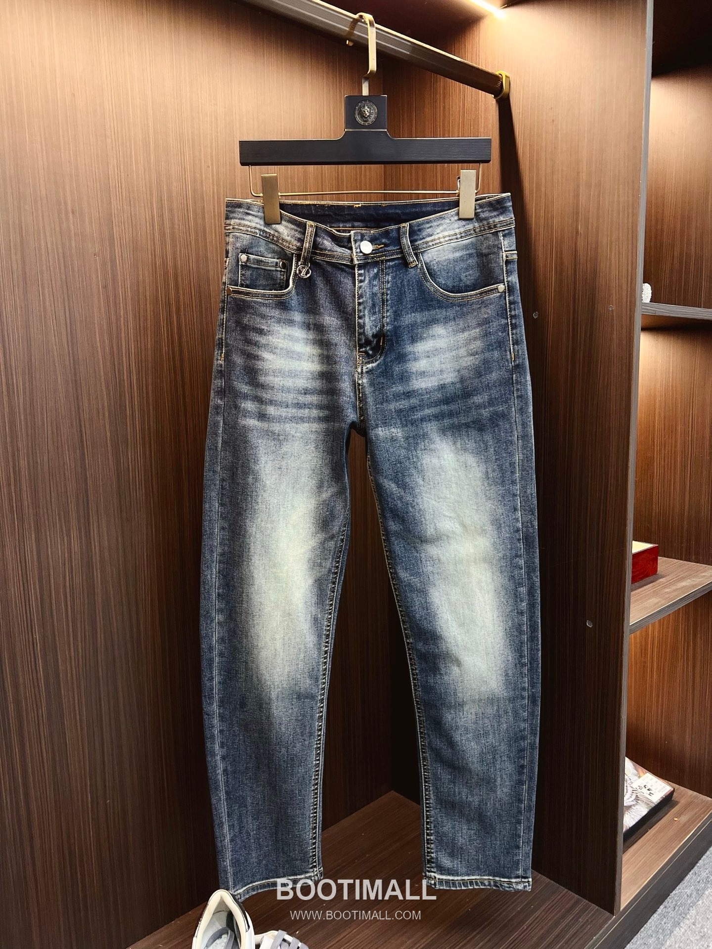Louis Vuitton Selvedge Denim Jeans Indigo Blue 루이비통 셀비지 데님 진 인디고 블루 2