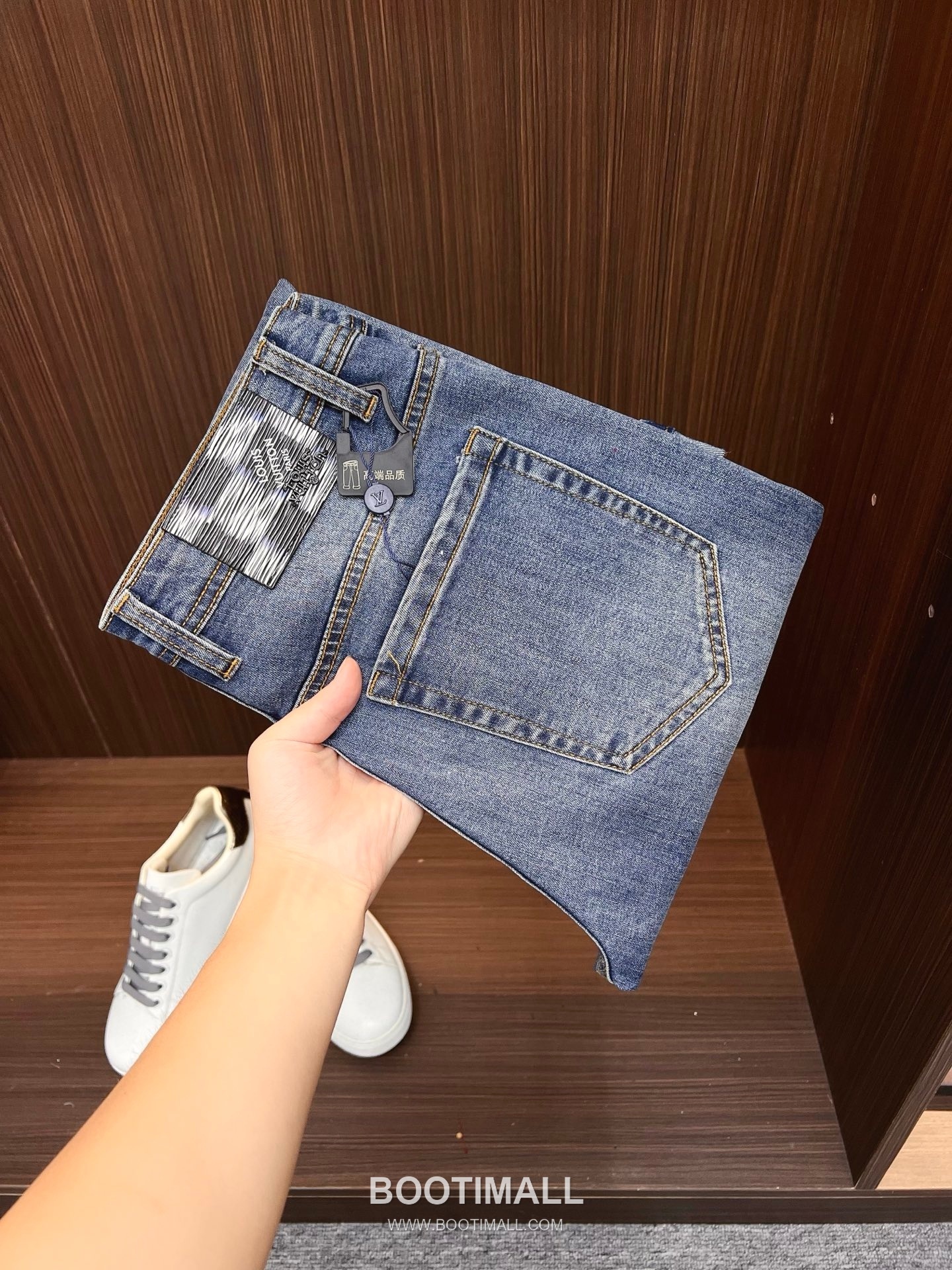 Louis Vuitton Selvedge Denim Jeans Indigo Blue 루이비통 셀비지 데님 진 인디고 블루 1
