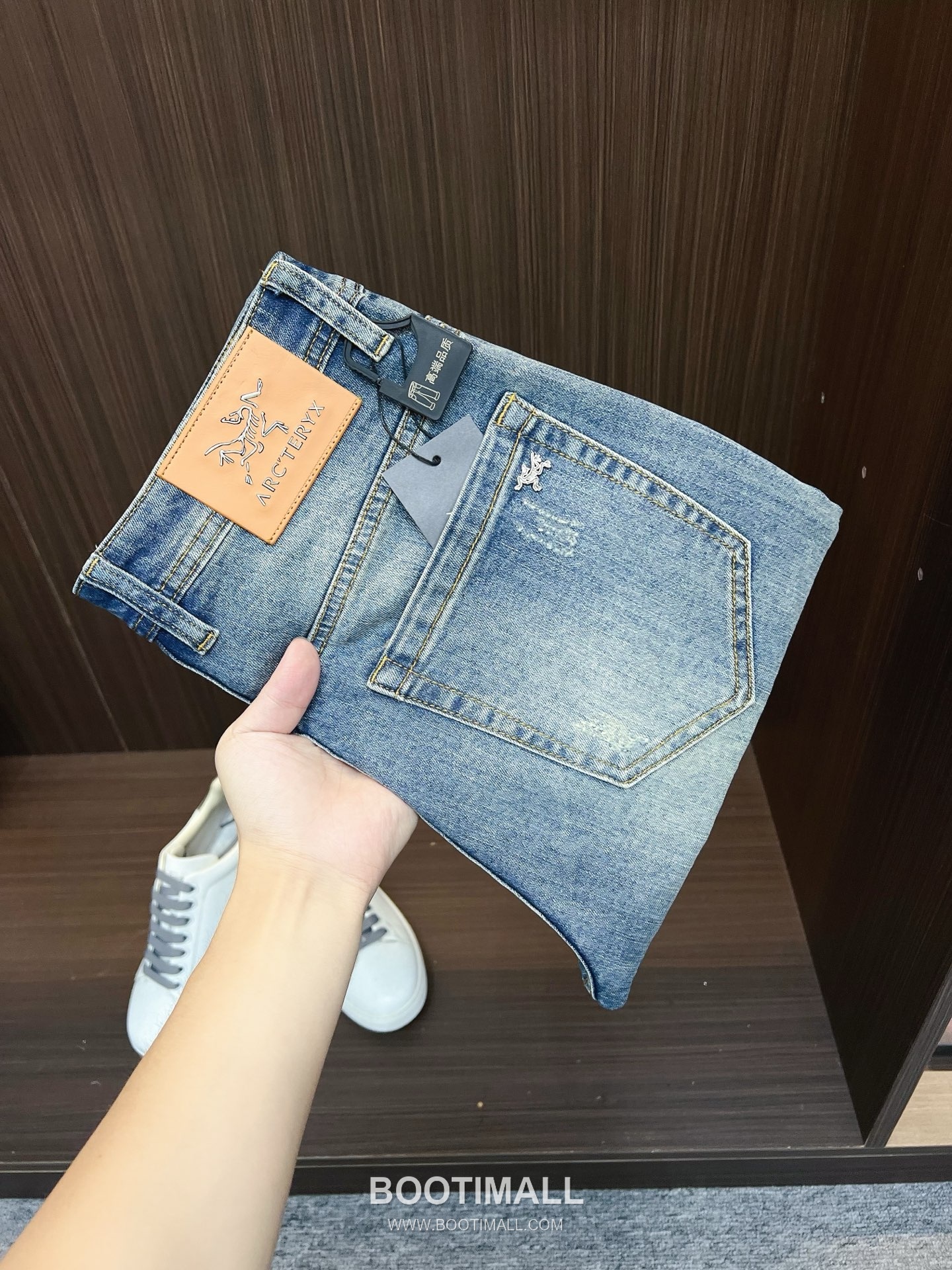 Arc'teryx Denim Jeans Japanese Okayama 13oz Selvedge Indigo 아크테릭스 데님 진 재패니즈 오카야마 13온스 셀비지 인디고 1