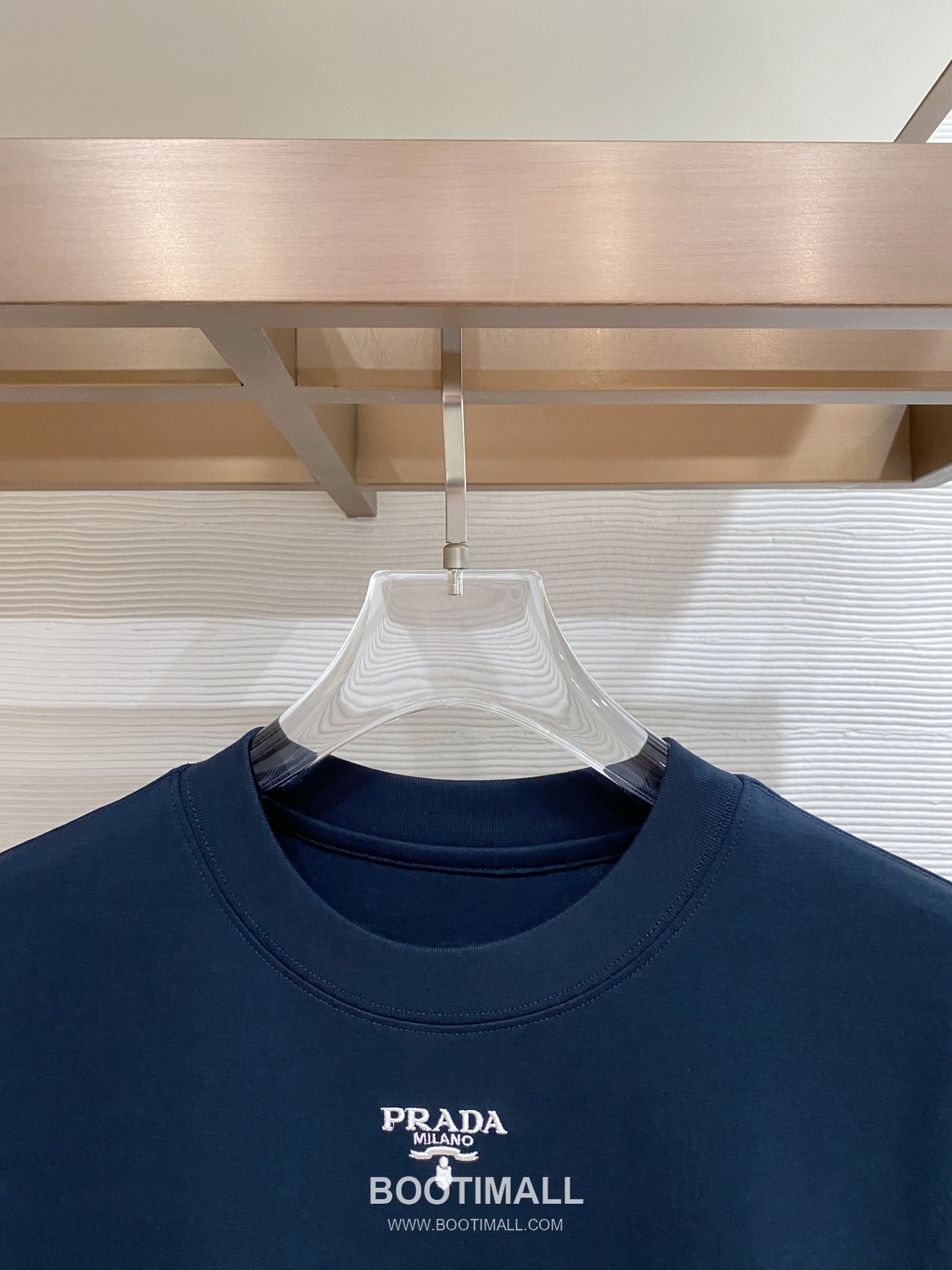 Prada Logo Cotton T-Shirt Black White 프라다 로고 코튼 티셔츠 블랙 화이트 2