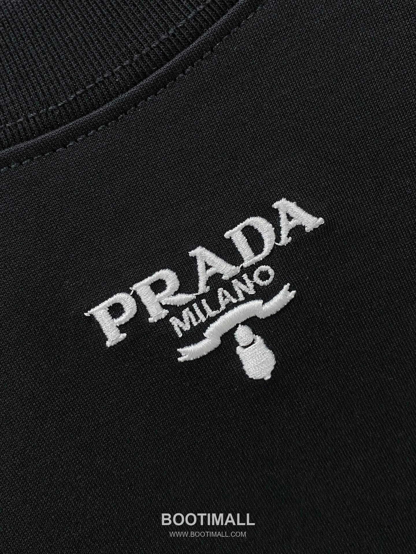 Prada Logo Cotton T-Shirt Black White 프라다 로고 코튼 티셔츠 블랙 화이트 4